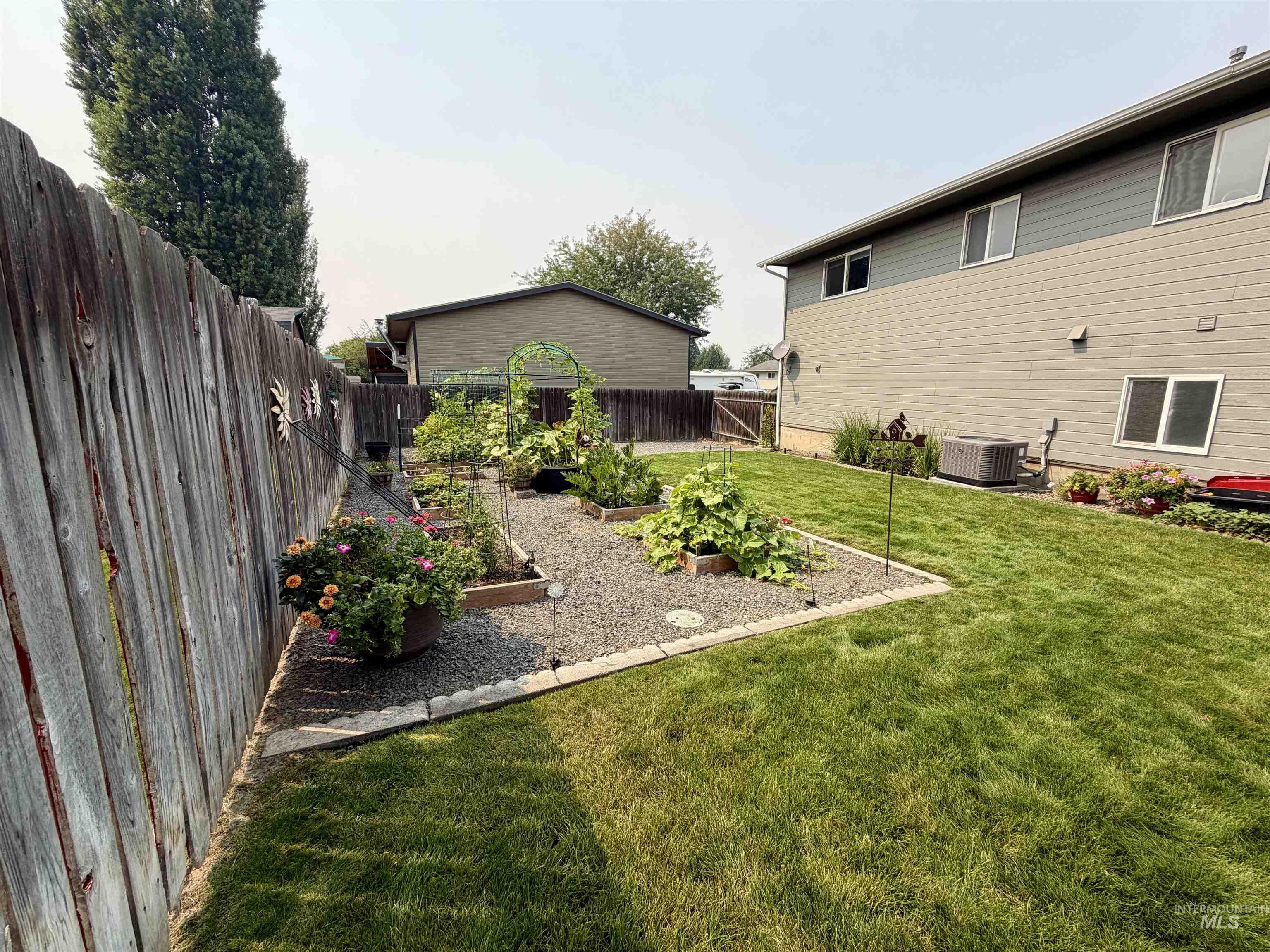 1936 Birch Ave, Lewiston, Idaho 83501, 4 Bedrooms, 5 Bathrooms, Residential For Sale, Price $494,900,MLS 98997021