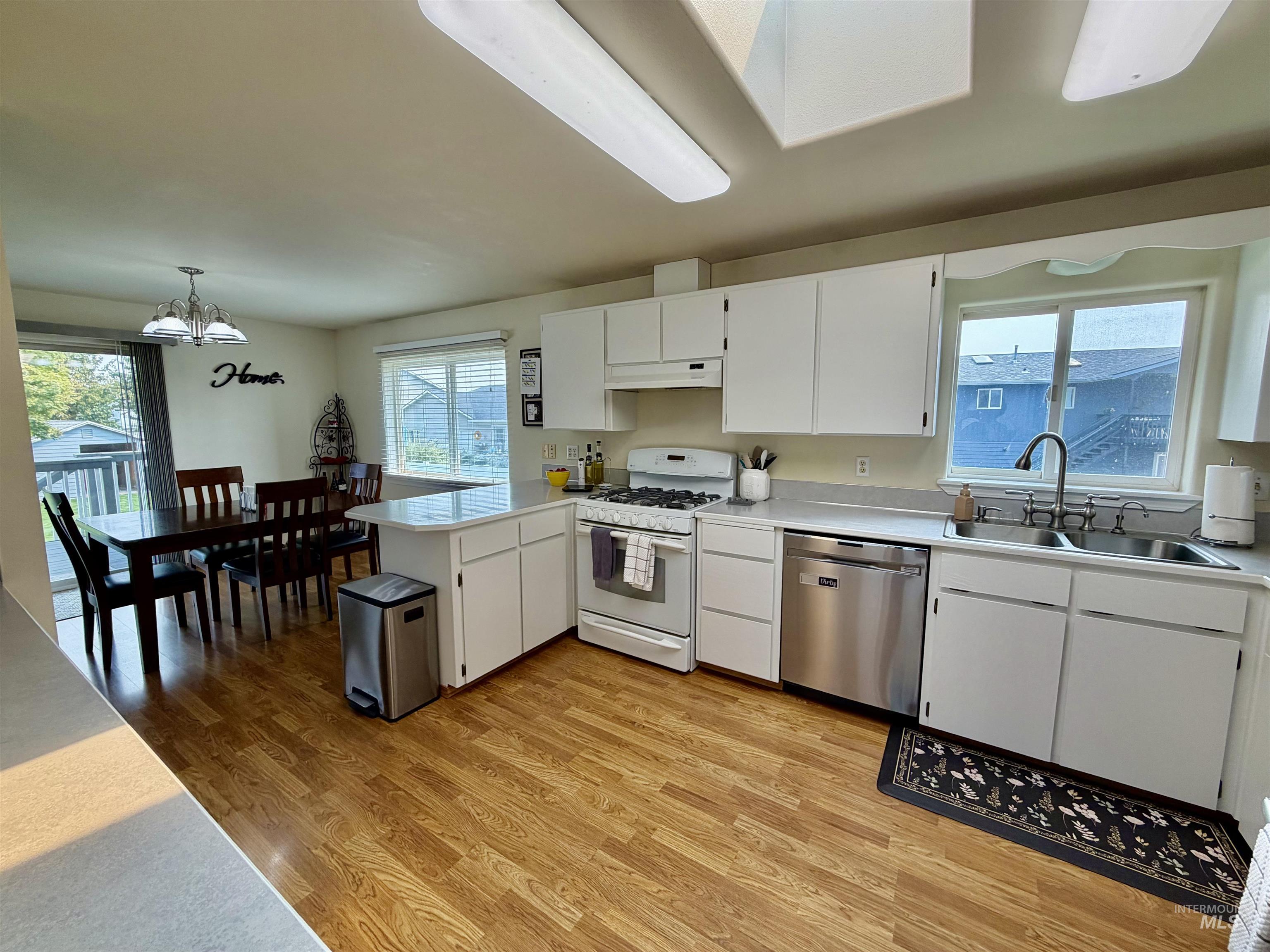 1936 Birch Ave, Lewiston, Idaho 83501, 4 Bedrooms, 5 Bathrooms, Residential For Sale, Price $494,900,MLS 98997021