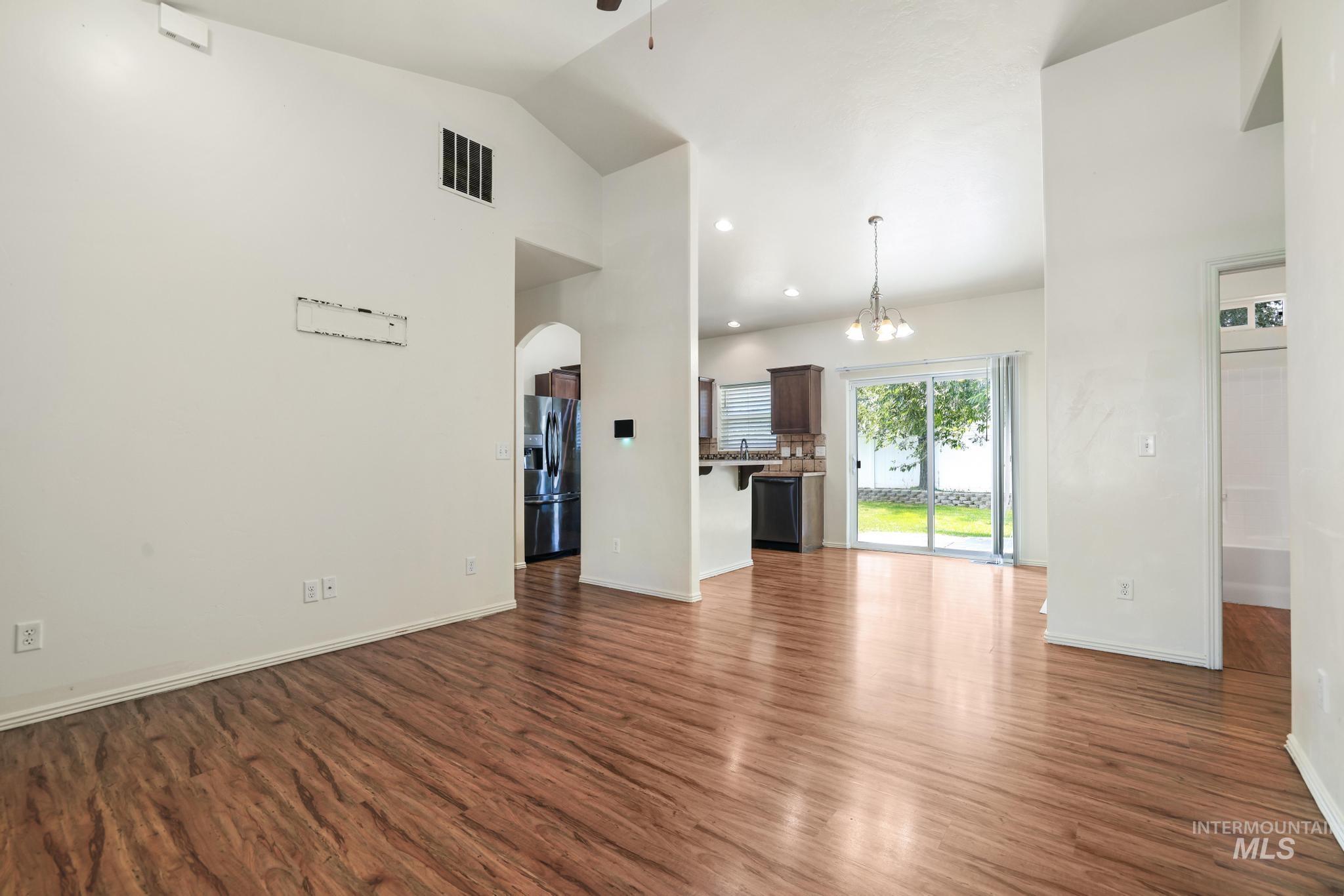 786 Parkwood Dr., Twin Falls, Idaho 83301, 4 Bedrooms, 2 Bathrooms, Residential For Sale, Price $359,900,MLS 98997028