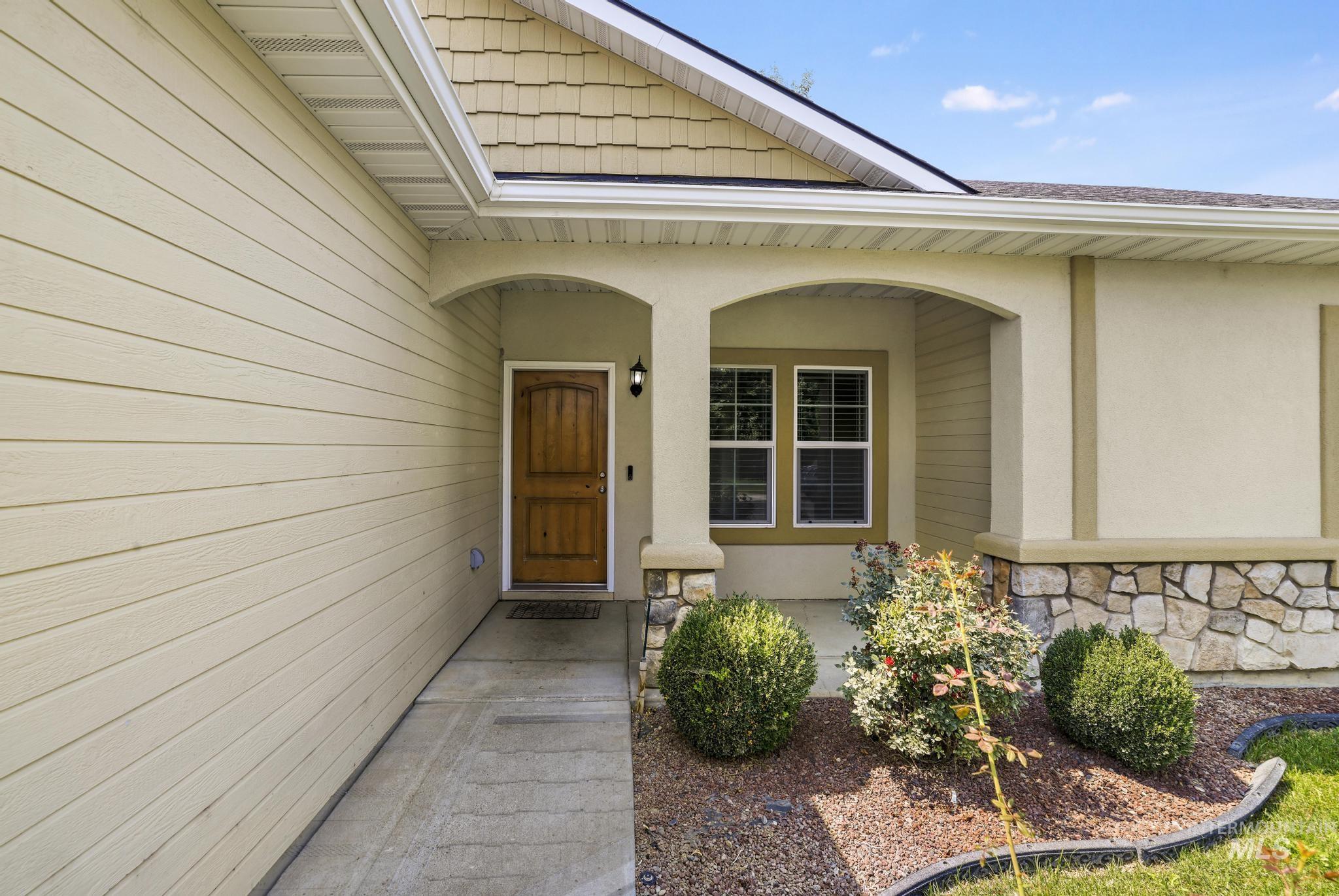 786 Parkwood Dr., Twin Falls, Idaho 83301, 4 Bedrooms, 2 Bathrooms, Residential For Sale, Price $359,900,MLS 98997028