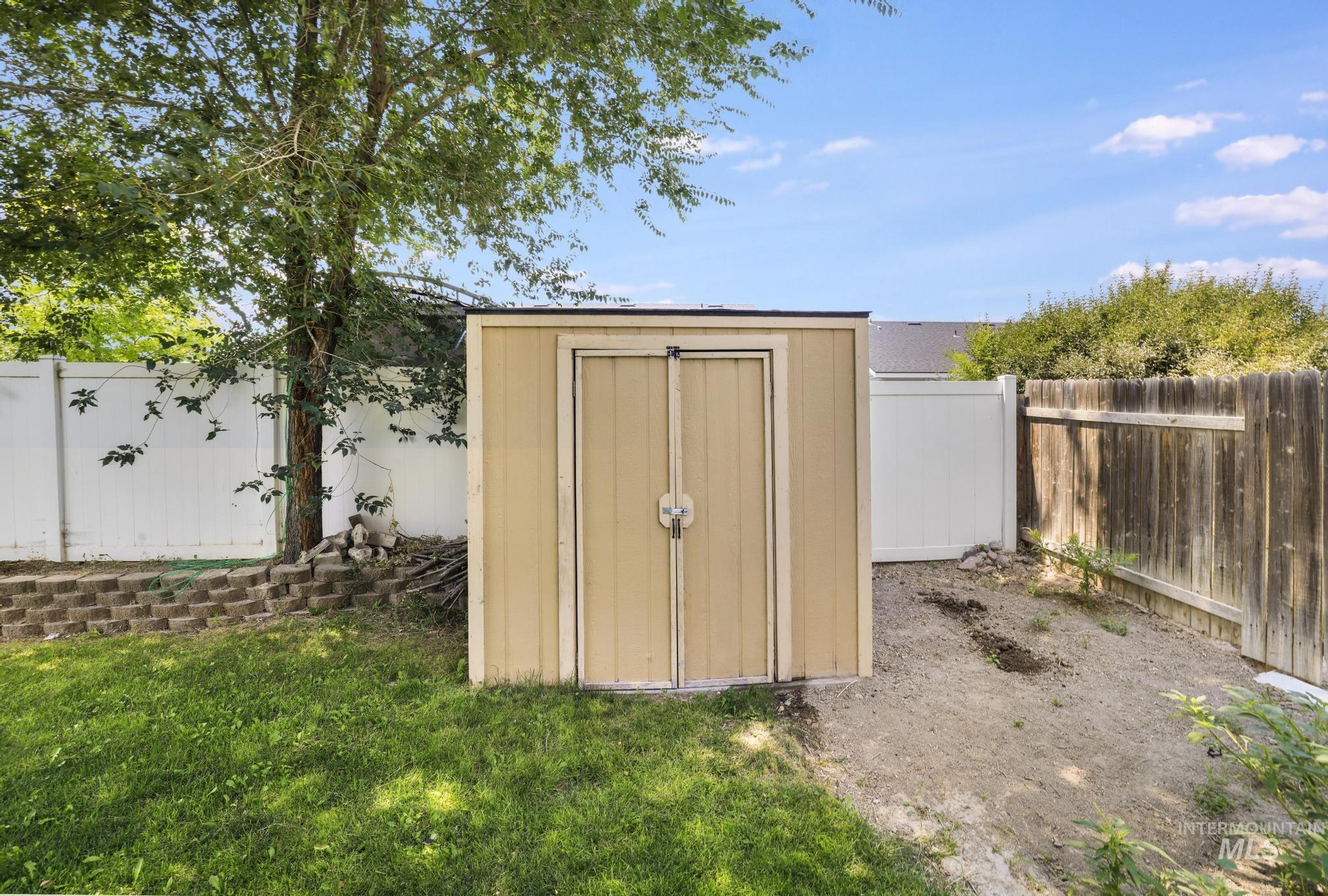 786 Parkwood Dr., Twin Falls, Idaho 83301, 4 Bedrooms, 2 Bathrooms, Residential For Sale, Price $359,900,MLS 98997028