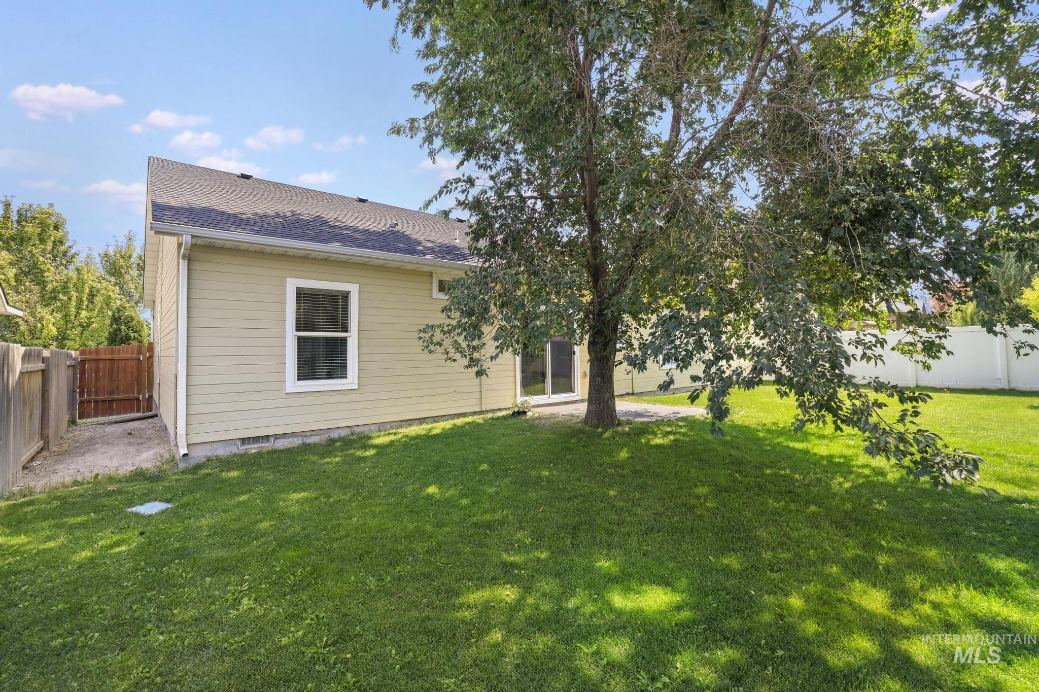 786 Parkwood Dr., Twin Falls, Idaho 83301, 4 Bedrooms, 2 Bathrooms, Residential For Sale, Price $359,900,MLS 98997028