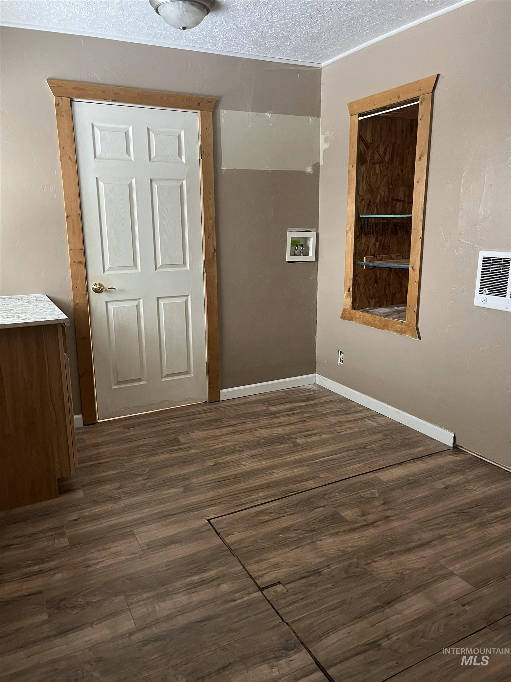 216 7th Ave W, Jerome, Idaho 83338, 1 Bedroom, 1 Bathroom, Residential For Sale, Price $215,000,MLS 98997030