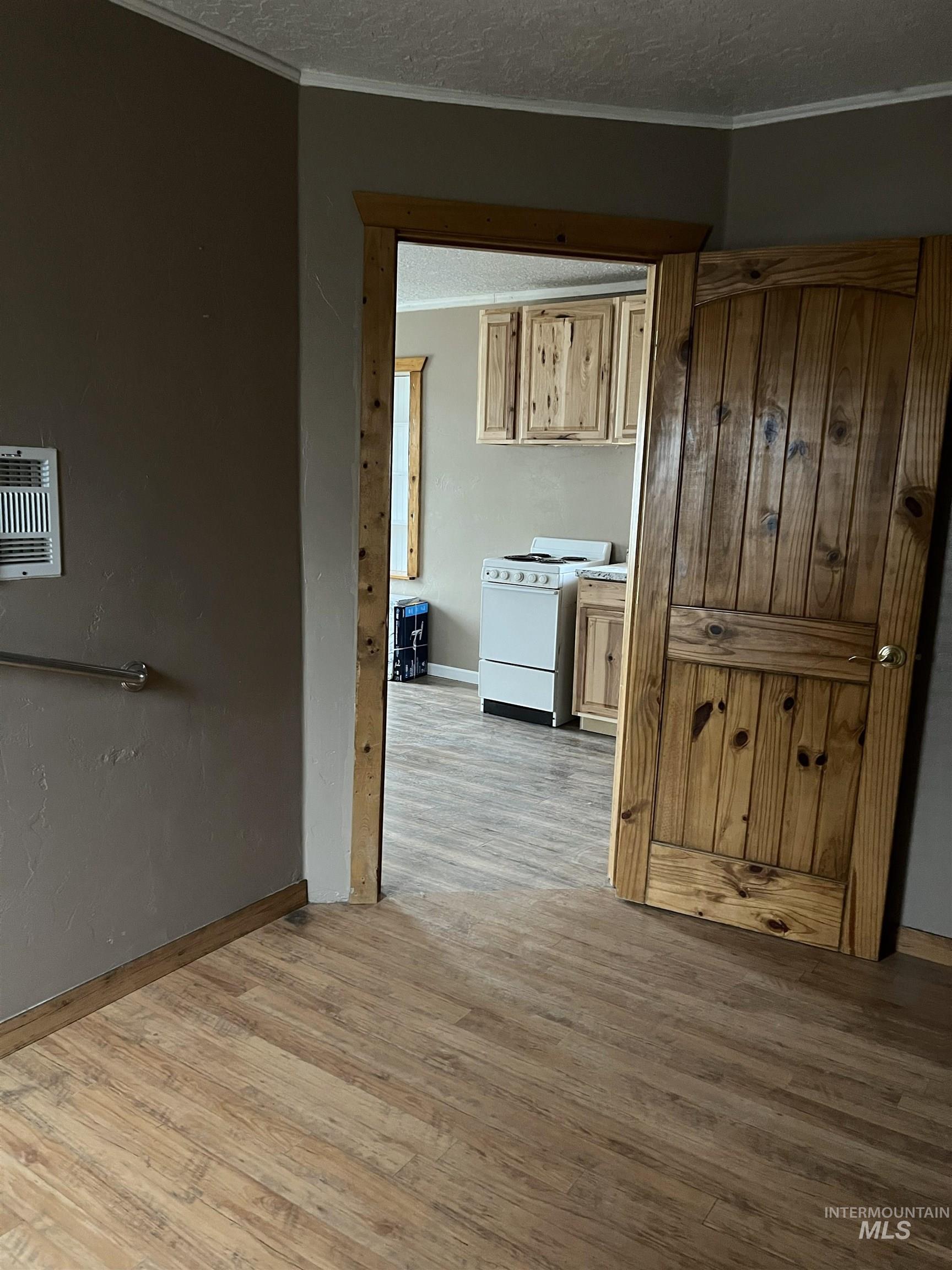 216 7th Ave W, Jerome, Idaho 83338, 1 Bedroom, 1 Bathroom, Residential For Sale, Price $215,000,MLS 98997030