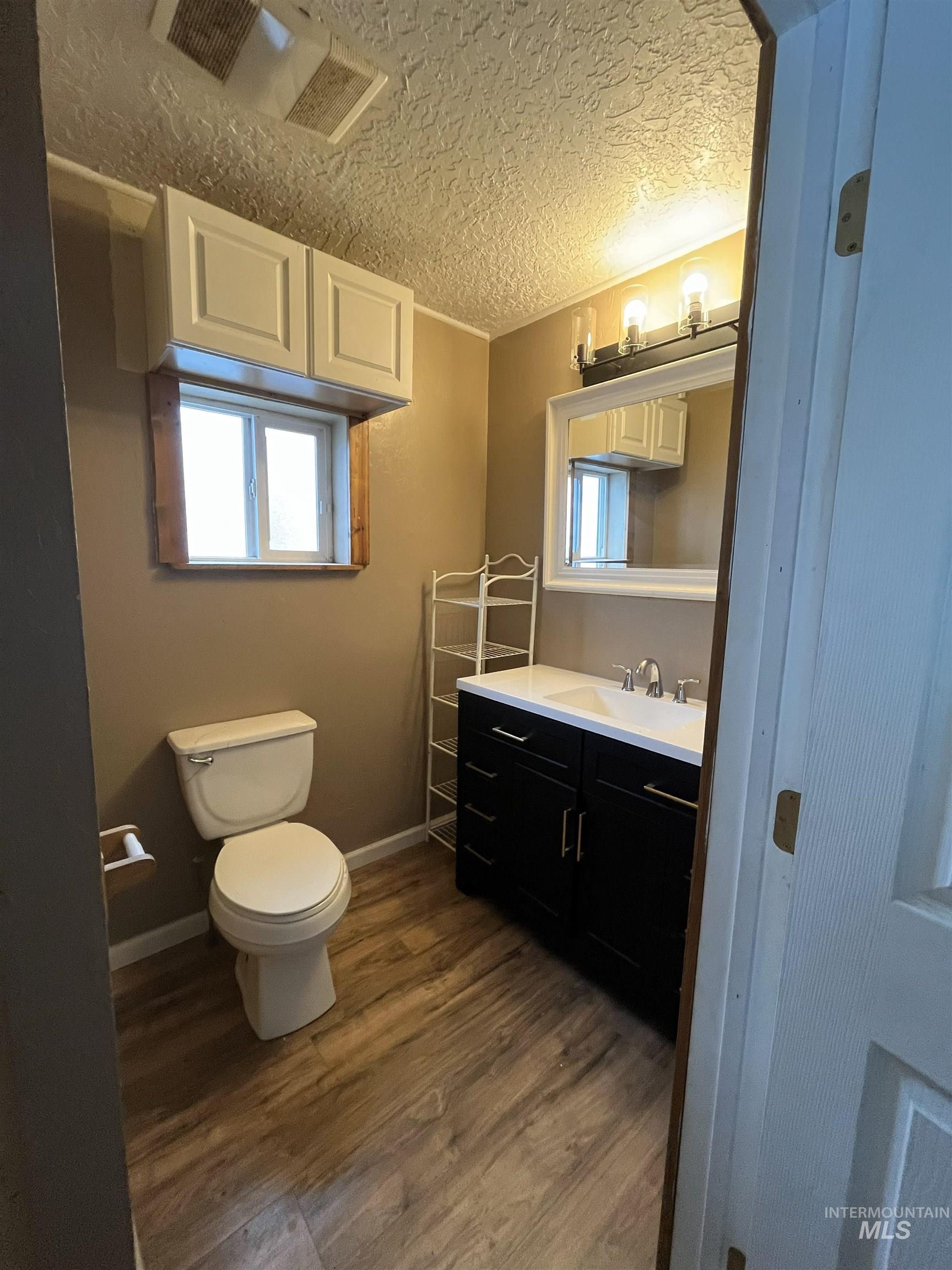 216 7th Ave W, Jerome, Idaho 83338, 1 Bedroom, 1 Bathroom, Residential For Sale, Price $215,000,MLS 98997030