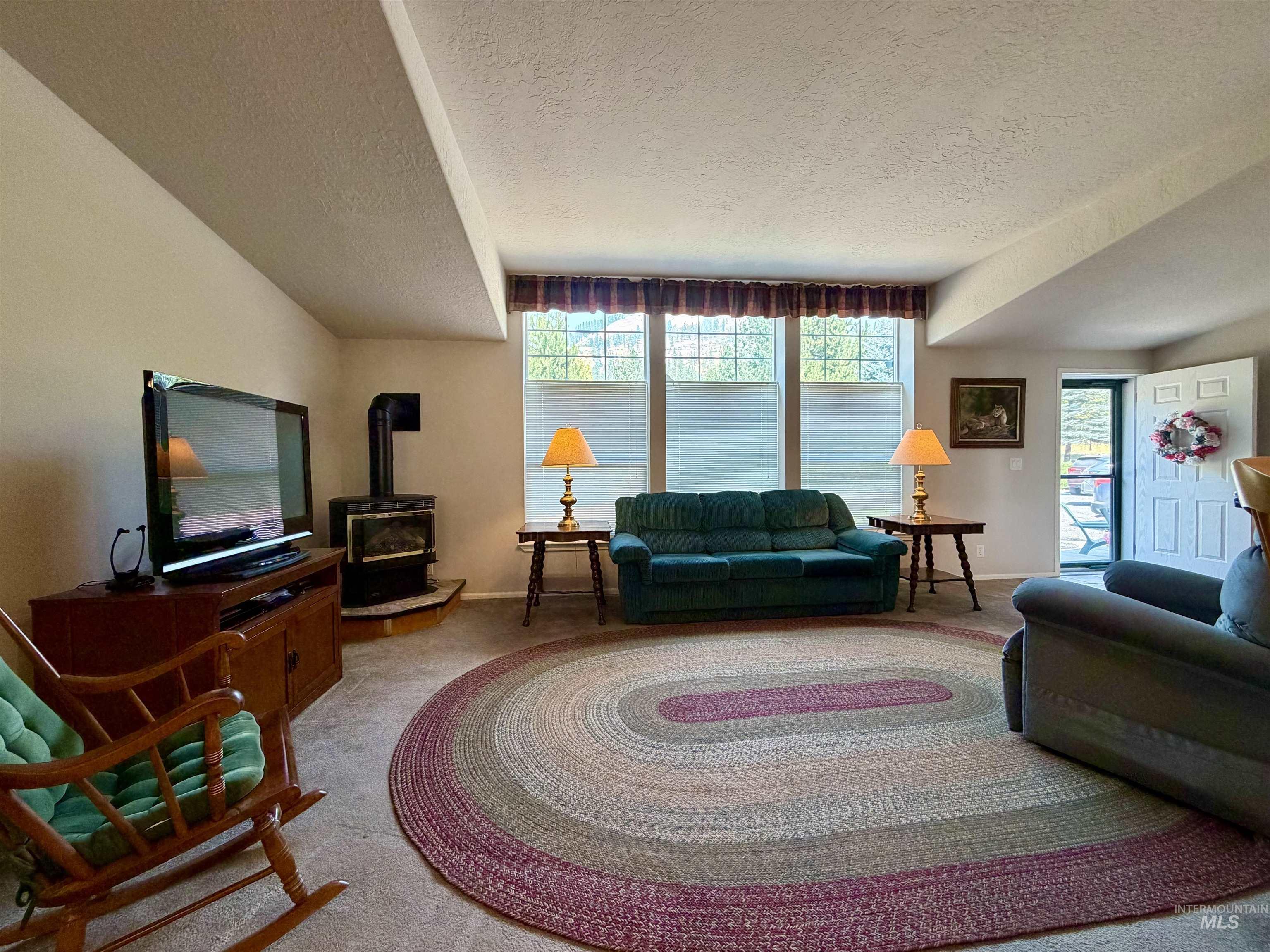 254 Larradon Drive, Kamiah, Idaho 83536, 3 Bedrooms, 2 Bathrooms, Residential For Sale, Price $535,000,MLS 98997031