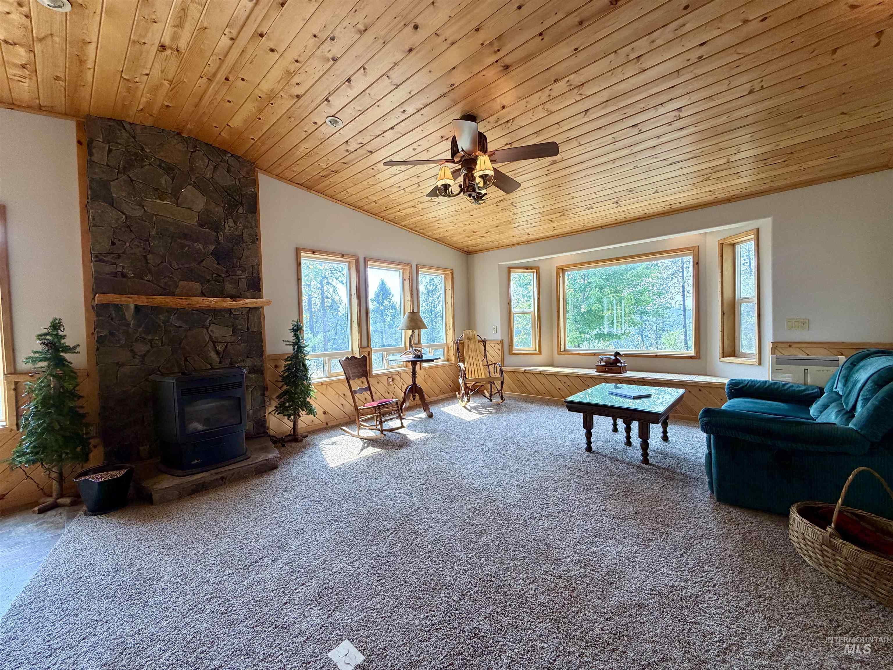 254 Larradon Drive, Kamiah, Idaho 83536, 3 Bedrooms, 2 Bathrooms, Residential For Sale, Price $535,000,MLS 98997031