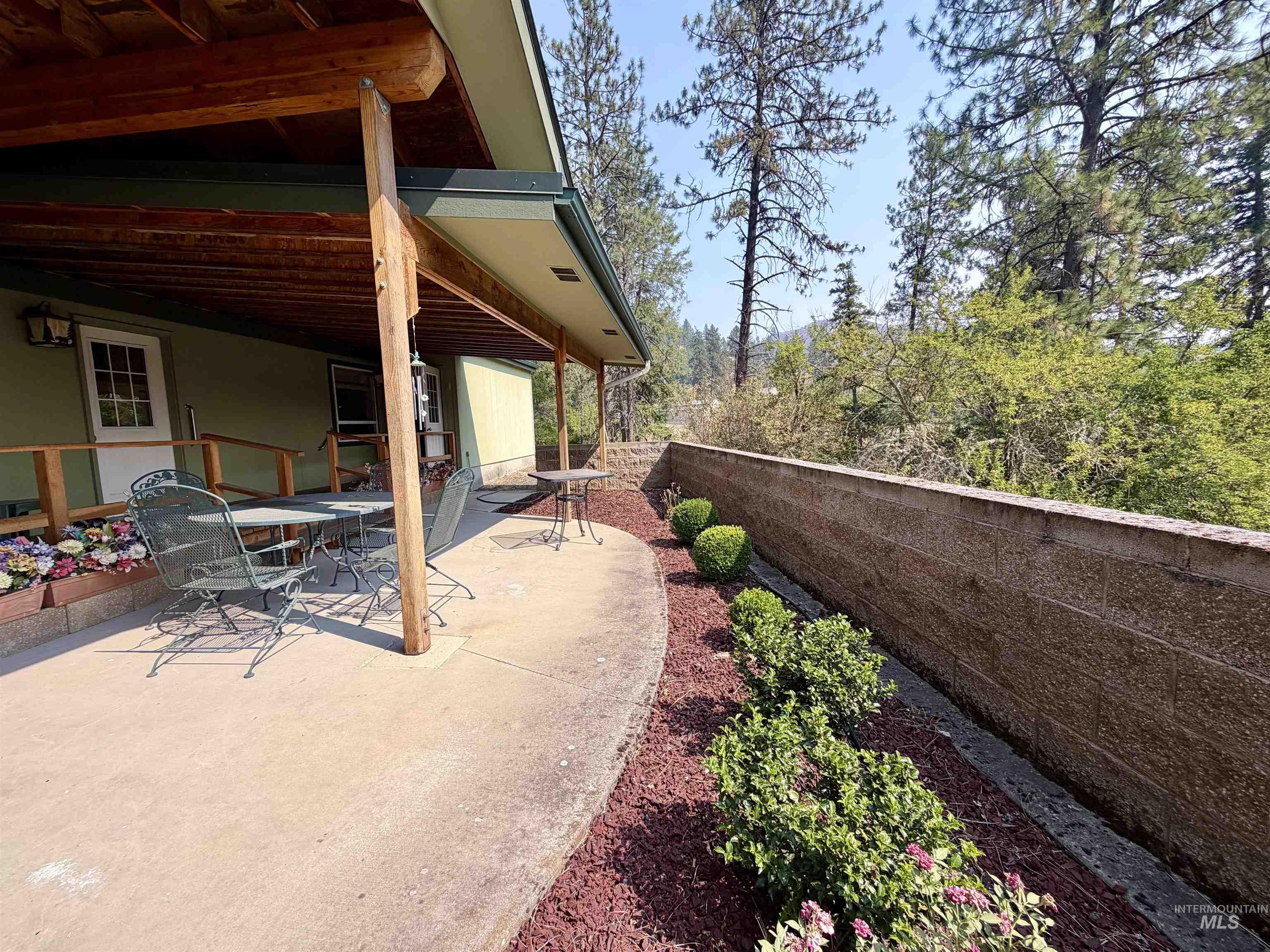 254 Larradon Drive, Kamiah, Idaho 83536, 3 Bedrooms, 2 Bathrooms, Residential For Sale, Price $535,000,MLS 98997031