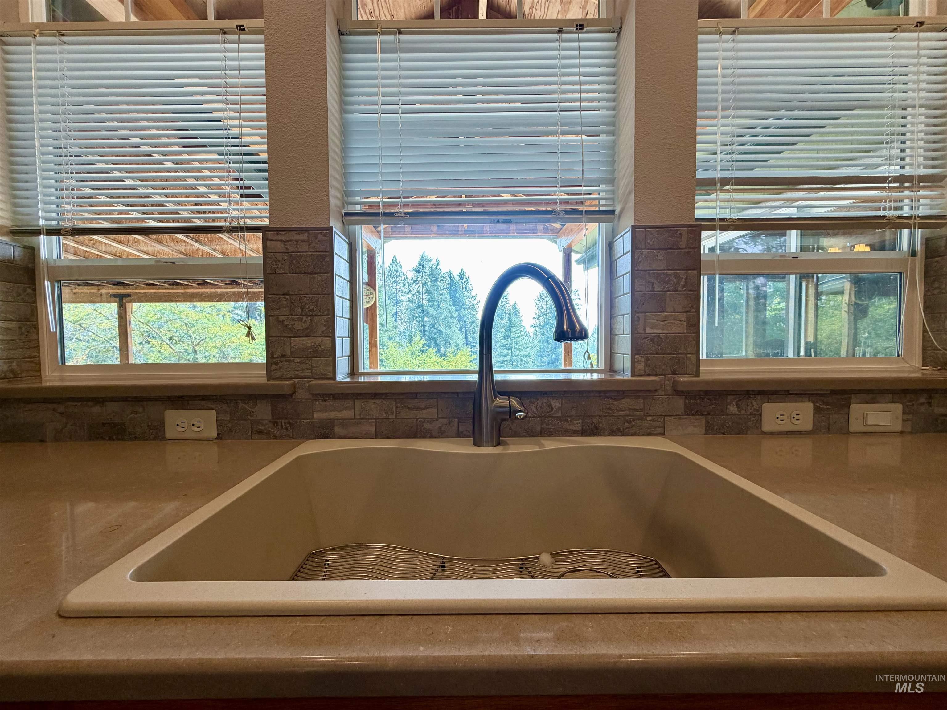 254 Larradon Drive, Kamiah, Idaho 83536, 3 Bedrooms, 2 Bathrooms, Residential For Sale, Price $535,000,MLS 98997031