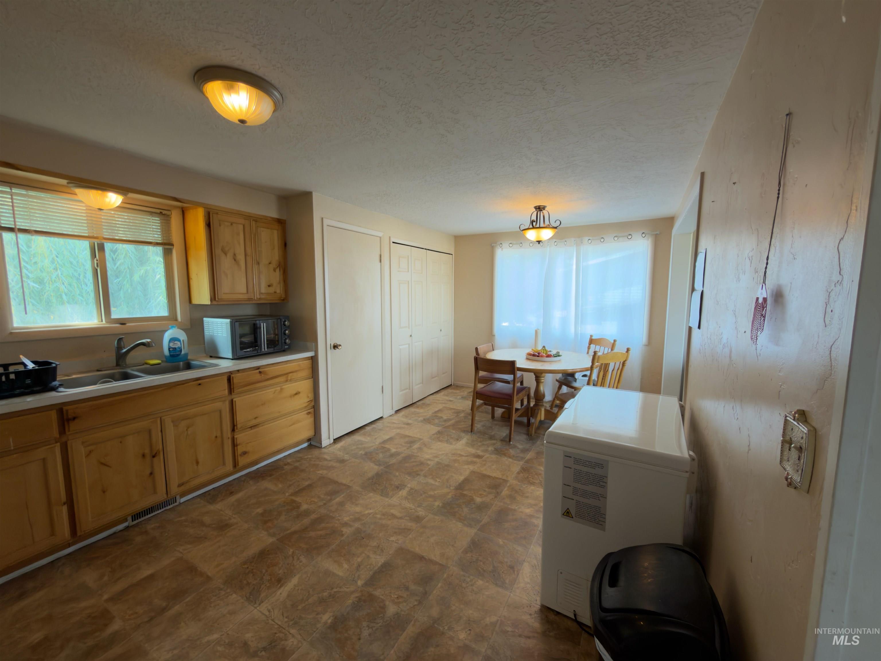 785 H St, Heyburn, Idaho 83336, 3 Bedrooms, 1 Bathroom, Residential For Sale, Price $254,000,MLS 98997032
