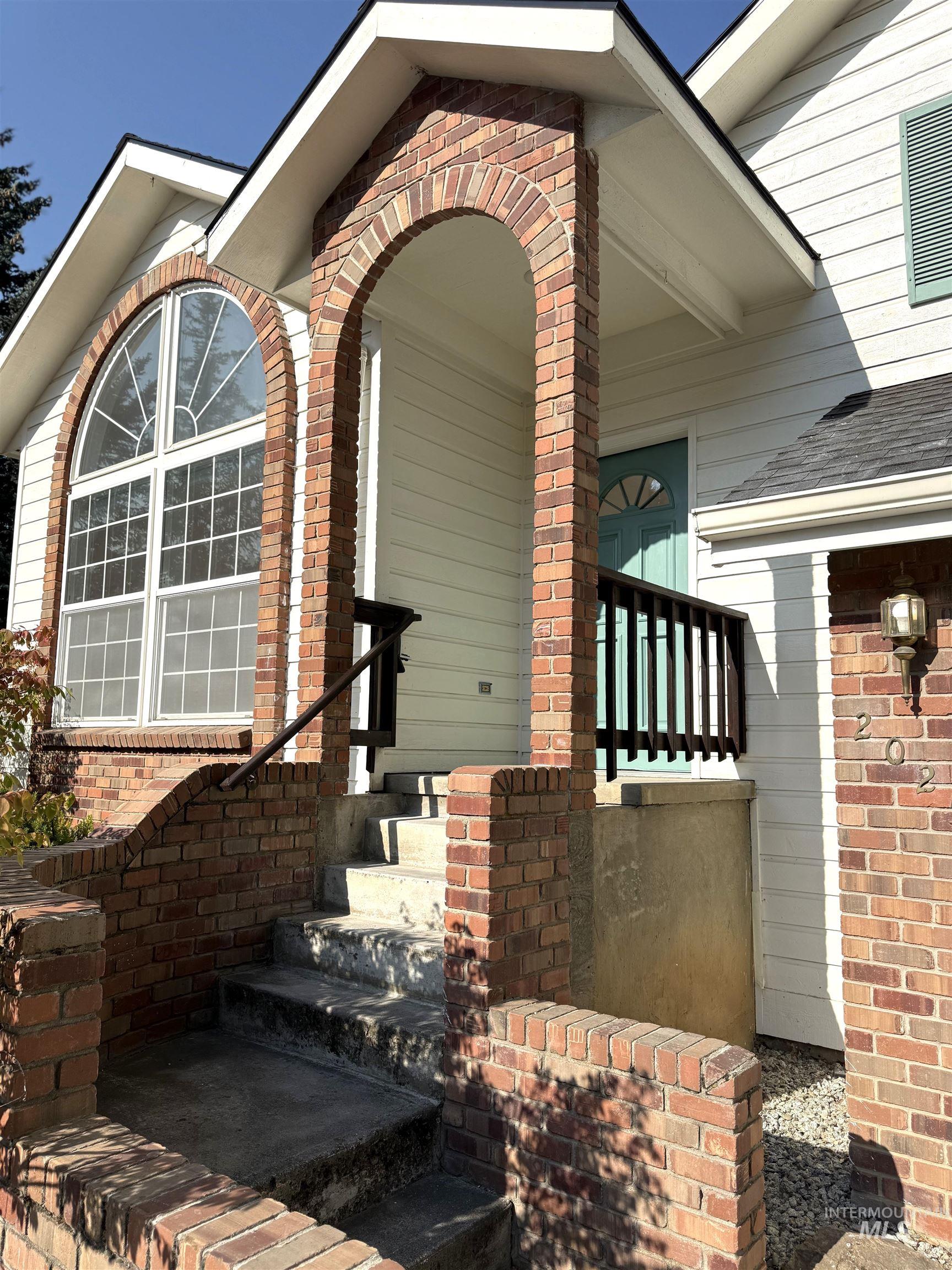 2025 Conestoga, Moscow, Idaho 83843, 3 Bedrooms, 2.5 Bathrooms, Residential For Sale, Price $549,000,MLS 98997035