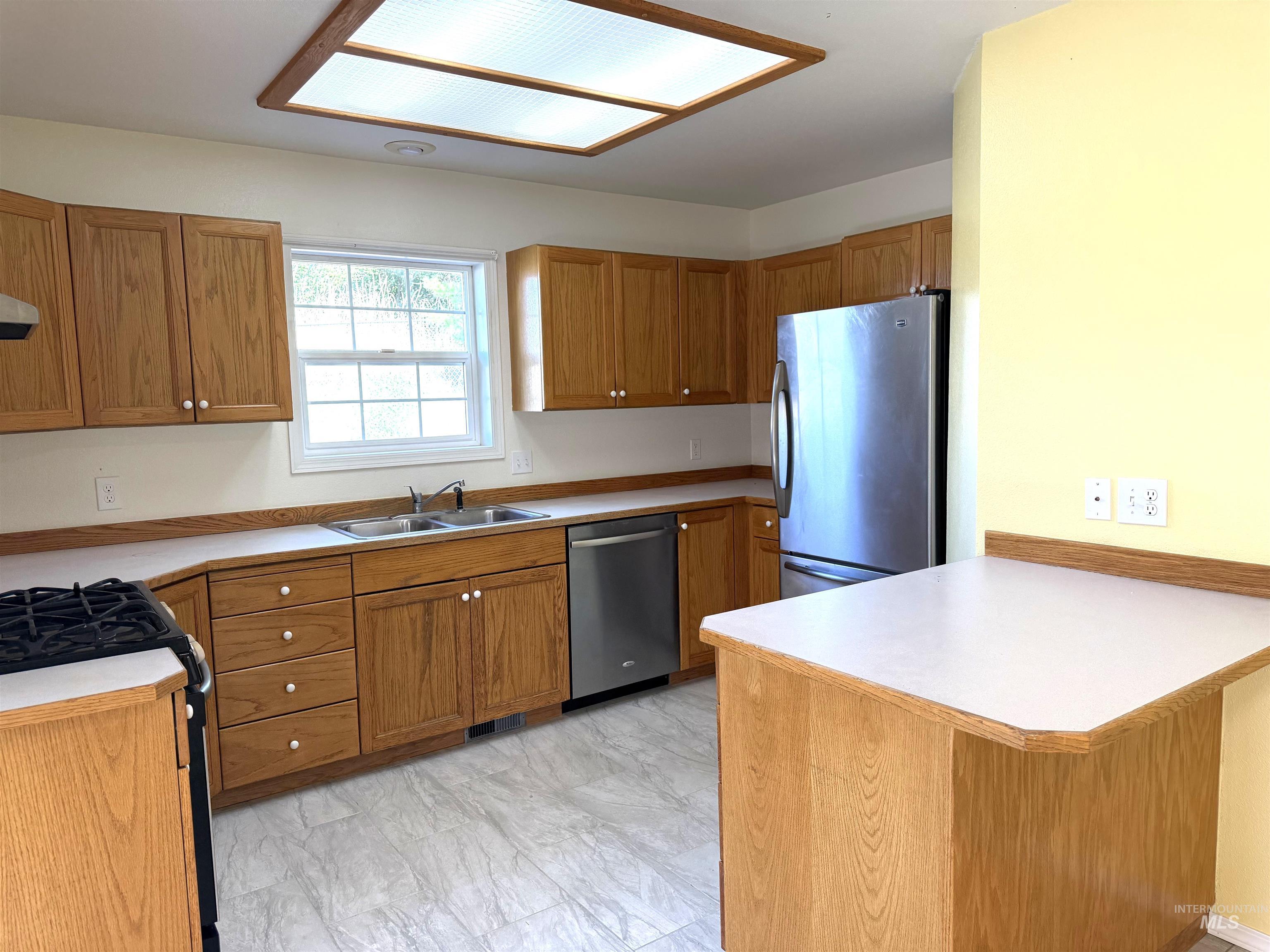 2025 Conestoga, Moscow, Idaho 83843, 3 Bedrooms, 2.5 Bathrooms, Residential For Sale, Price $549,000,MLS 98997035
