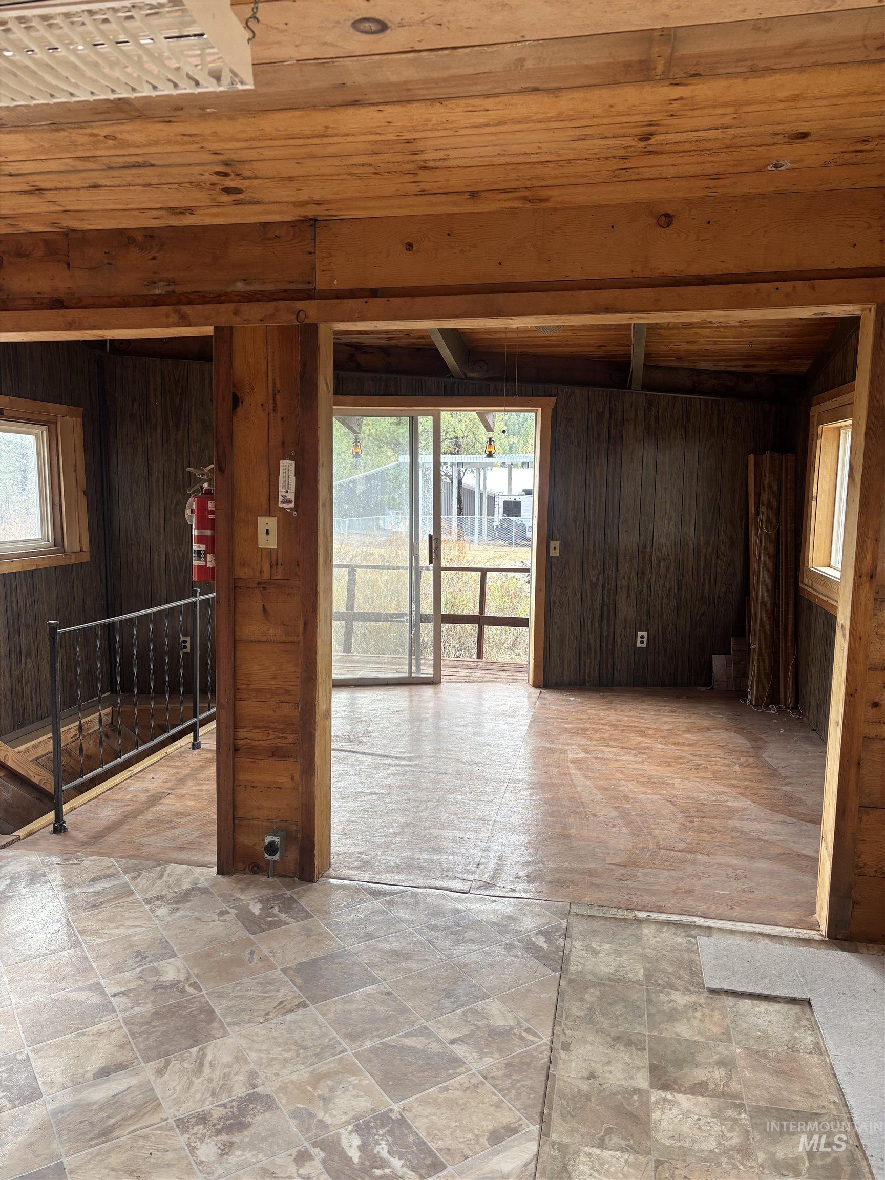 29 McIntyre Gulch Rd, Idaho City, Idaho 83631, 2 Bedrooms, 2.5 Bathrooms, Residential For Sale, Price $629,000,MLS 98997036