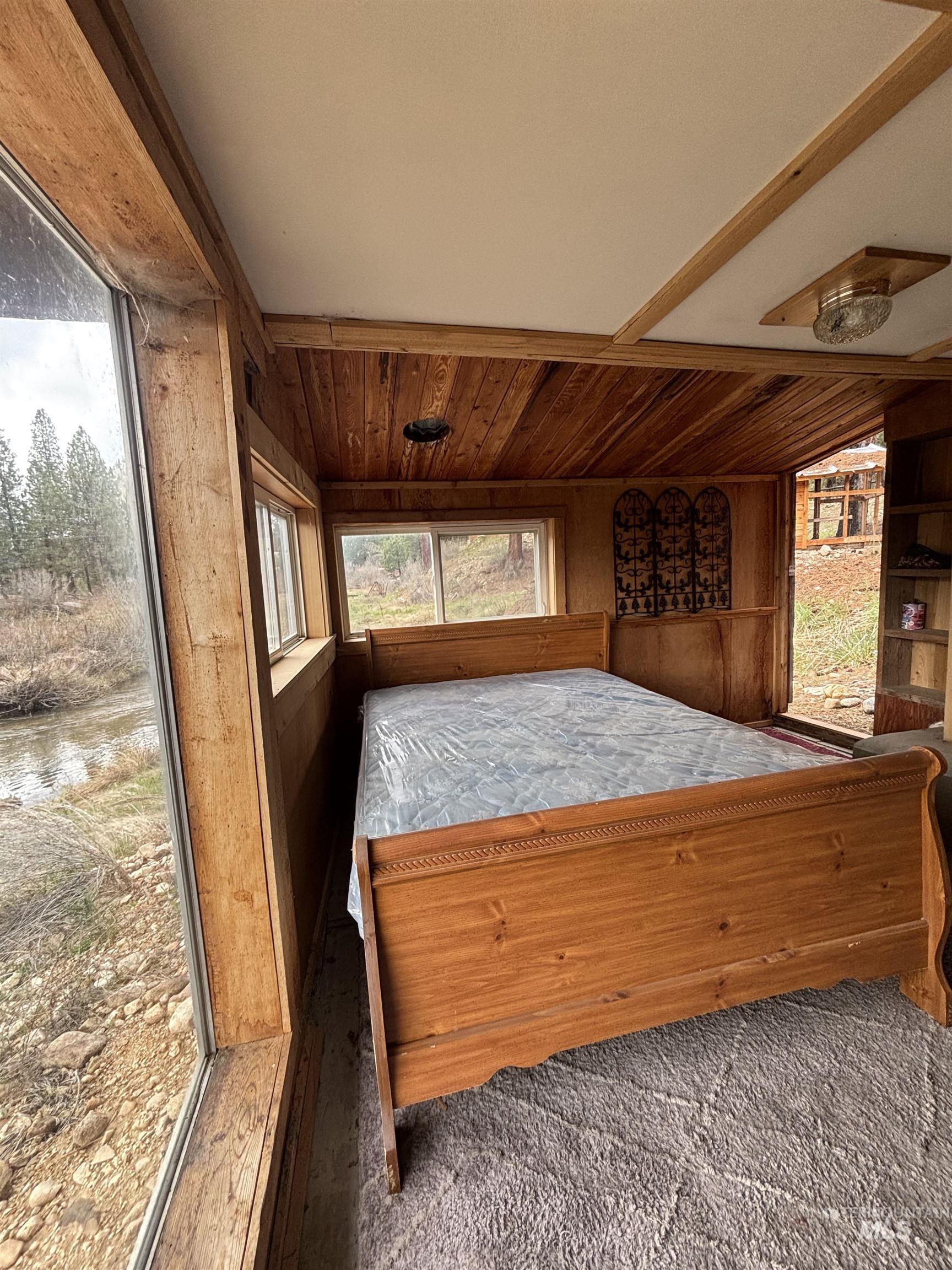 29 McIntyre Gulch Rd, Idaho City, Idaho 83631, 2 Bedrooms, 2.5 Bathrooms, Residential For Sale, Price $629,000,MLS 98997036