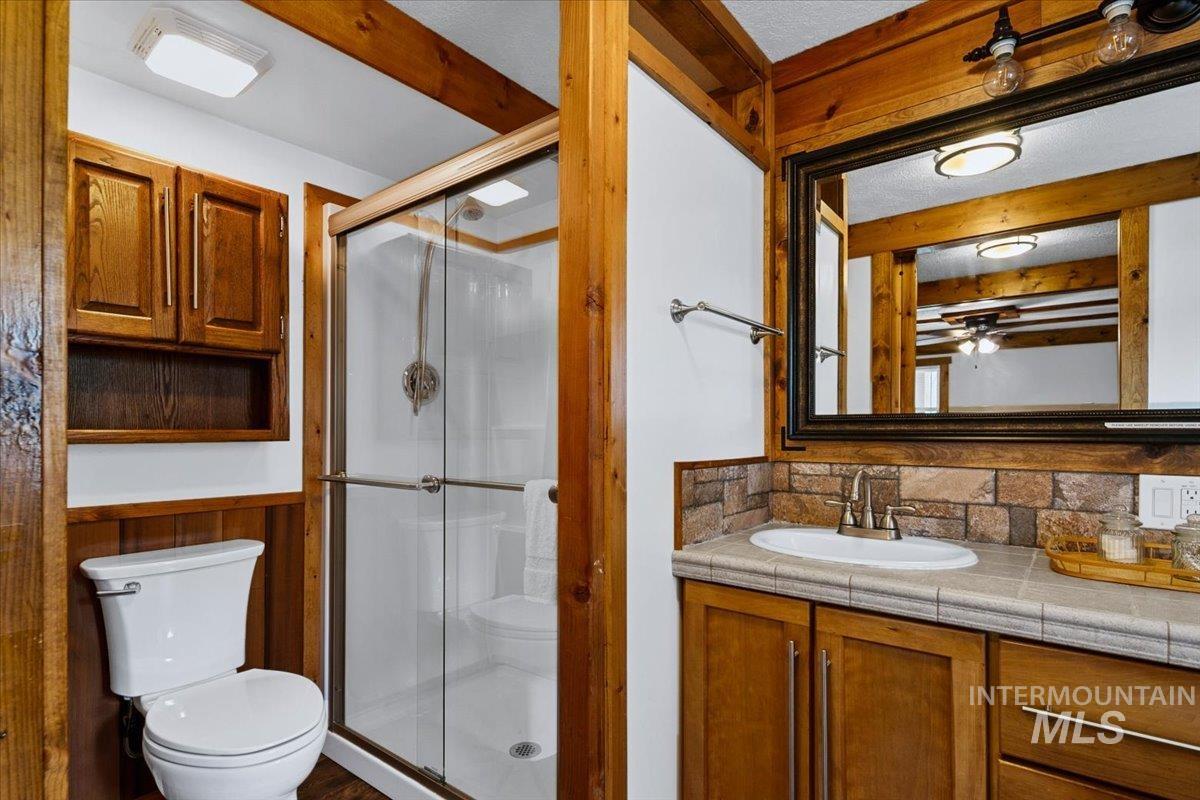 29 McIntyre Gulch Rd, Idaho City, Idaho 83631, 2 Bedrooms, 2.5 Bathrooms, Residential For Sale, Price $629,000,MLS 98997036
