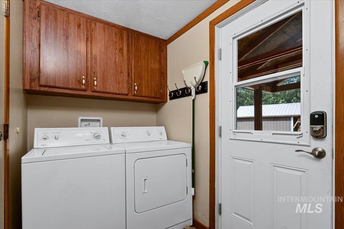 29 McIntyre Gulch Rd, Idaho City, Idaho 83631, 2 Bedrooms, 2.5 Bathrooms, Residential For Sale, Price $629,000,MLS 98997036