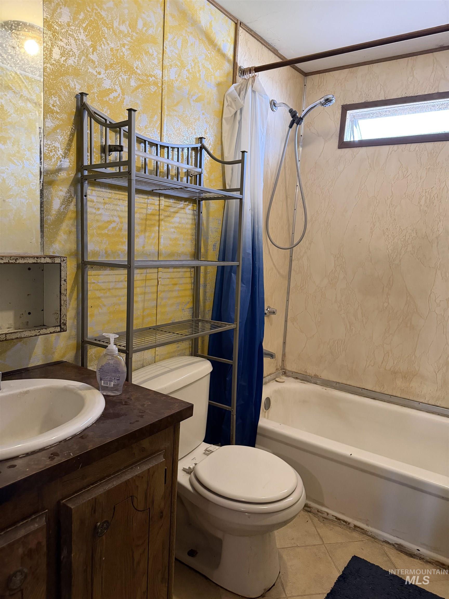 265 E 10th N, Mountain Home, Idaho 83647, 3 Bedrooms, 2 Bathrooms, Residential For Sale, Price $55,000, 98997037