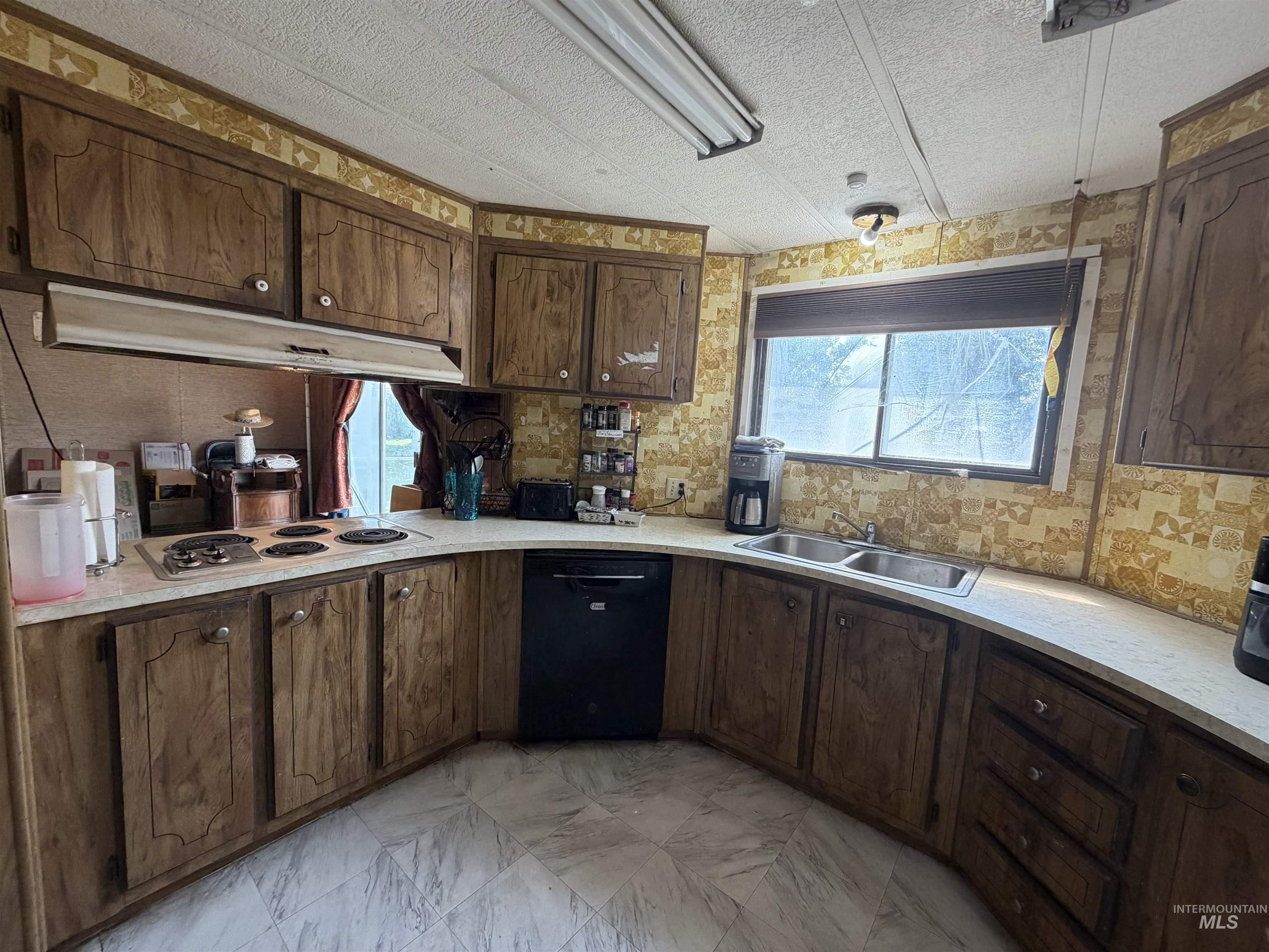 265 E 10th N, Mountain Home, Idaho 83647, 3 Bedrooms, 2 Bathrooms, Residential For Sale, Price $55,000, 98997037