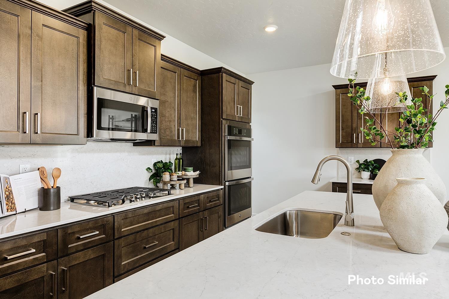 7071 N N Waverly Lavon Way, Meridian, Idaho 83646, 4 Bedrooms, 3 Bathrooms, Residential For Sale, Price $559,900, 98997038