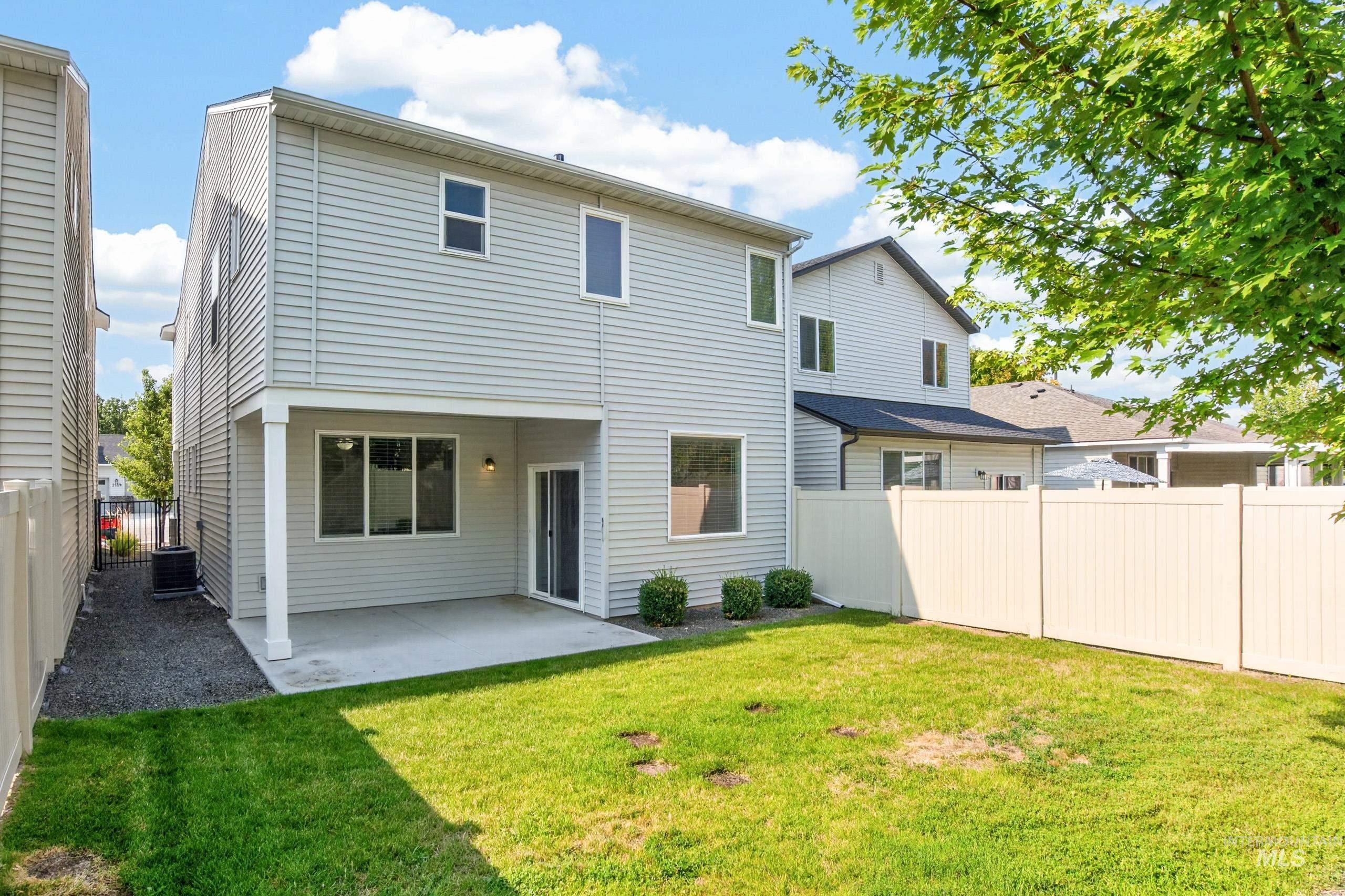 2126 E Sharptail St, Meridian, Idaho 83646, 4 Bedrooms, 2.5 Bathrooms, Residential For Sale, Price $450,000,MLS 98997044
