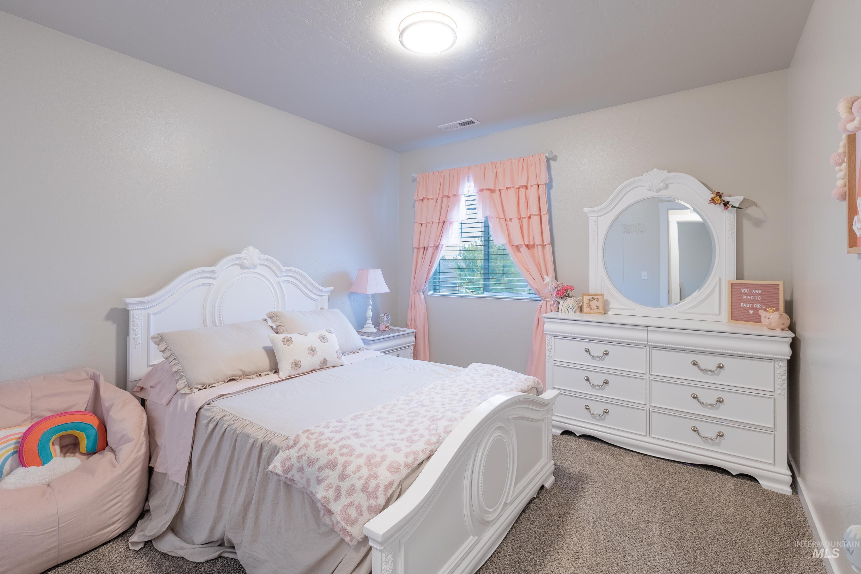 15623 Bridgeton Ave., Caldwell, Idaho 83607, 5 Bedrooms, 2.5 Bathrooms, Residential For Sale, Price $535,000,MLS 98997047