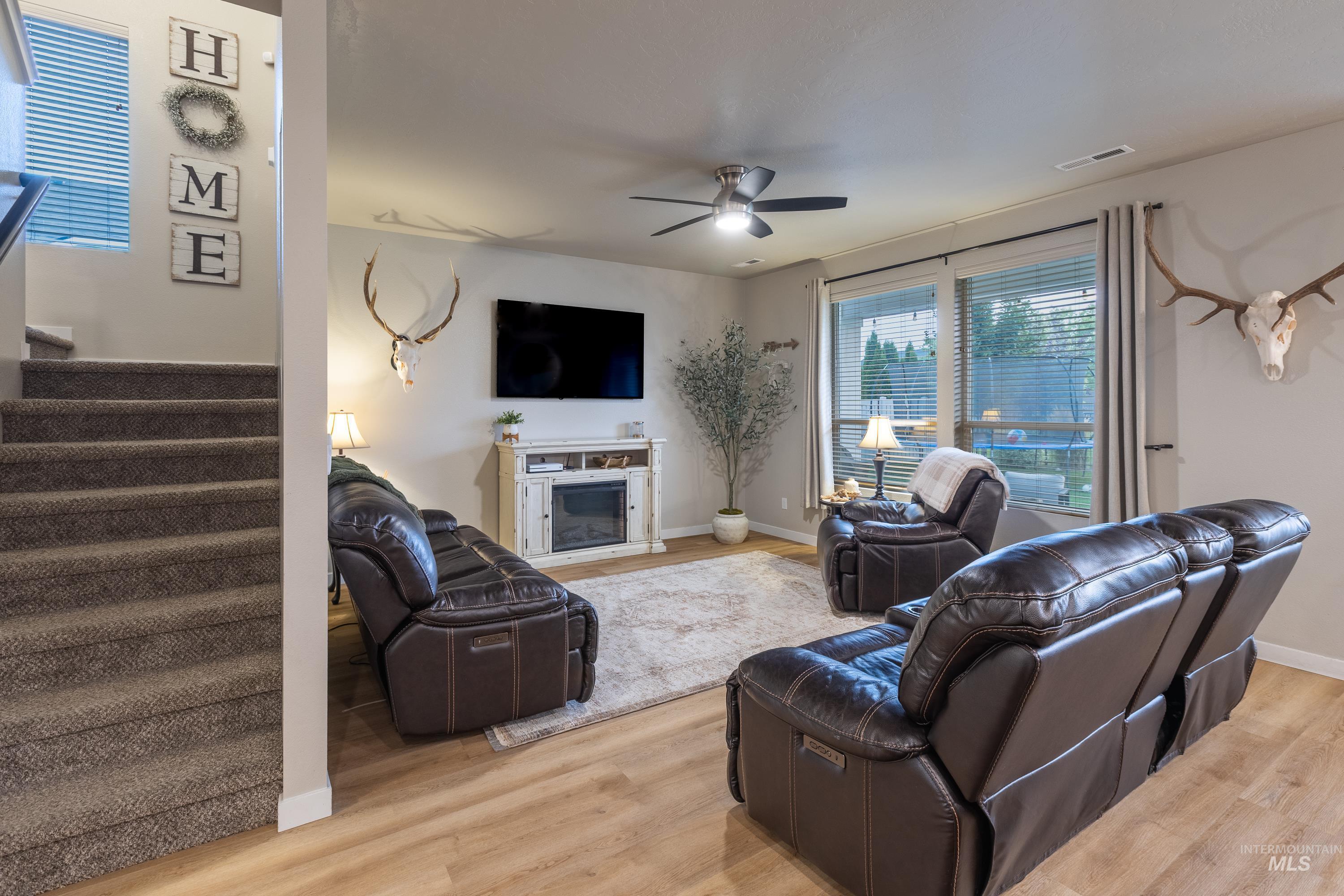 15623 Bridgeton Ave., Caldwell, Idaho 83607, 5 Bedrooms, 2.5 Bathrooms, Residential For Sale, Price $535,000,MLS 98997047