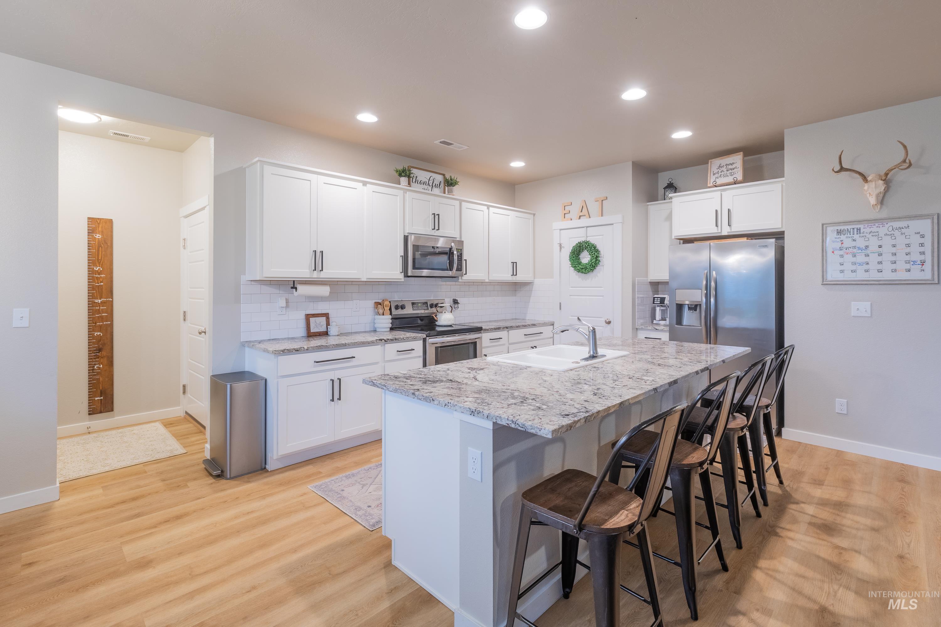 15623 Bridgeton Ave., Caldwell, Idaho 83607, 5 Bedrooms, 2.5 Bathrooms, Residential For Sale, Price $535,000,MLS 98997047