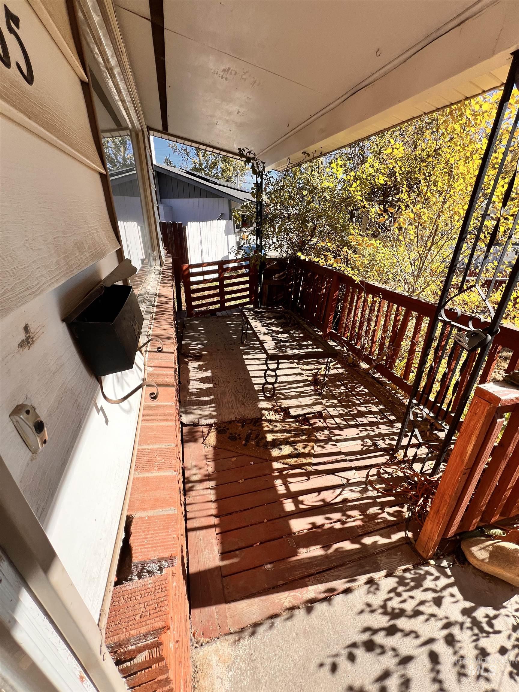 1065 Gridley Dr., Mountain Home, Idaho 83647, 5 Bedrooms, 2.5 Bathrooms, Residential For Sale, Price $199,900,MLS 98997049