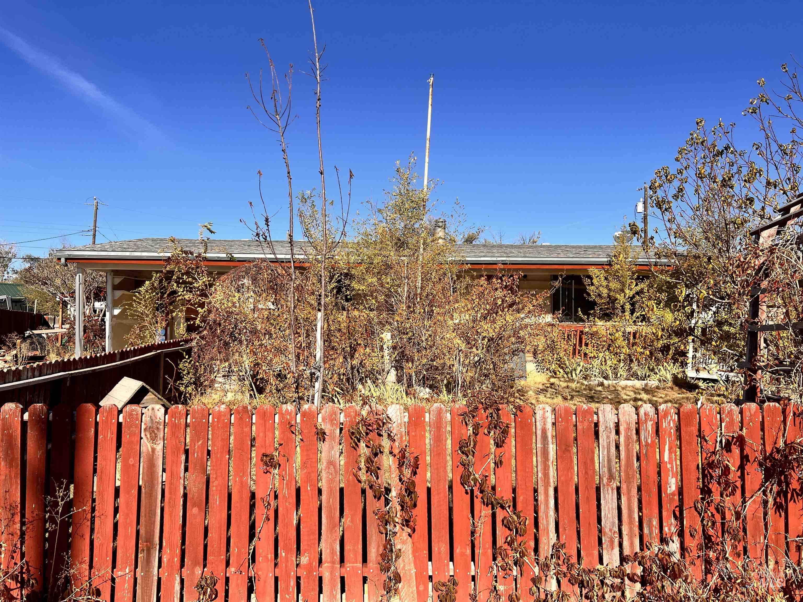 1065 Gridley Dr., Mountain Home, Idaho 83647, 5 Bedrooms, 2.5 Bathrooms, Residential For Sale, Price $199,900,MLS 98997049
