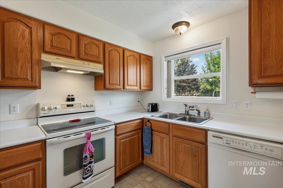20133 Market Road, Caldwell, Idaho 83607, 3 Bedrooms, 2 Bathrooms, Residential For Sale, Price $949,900,MLS 98997054