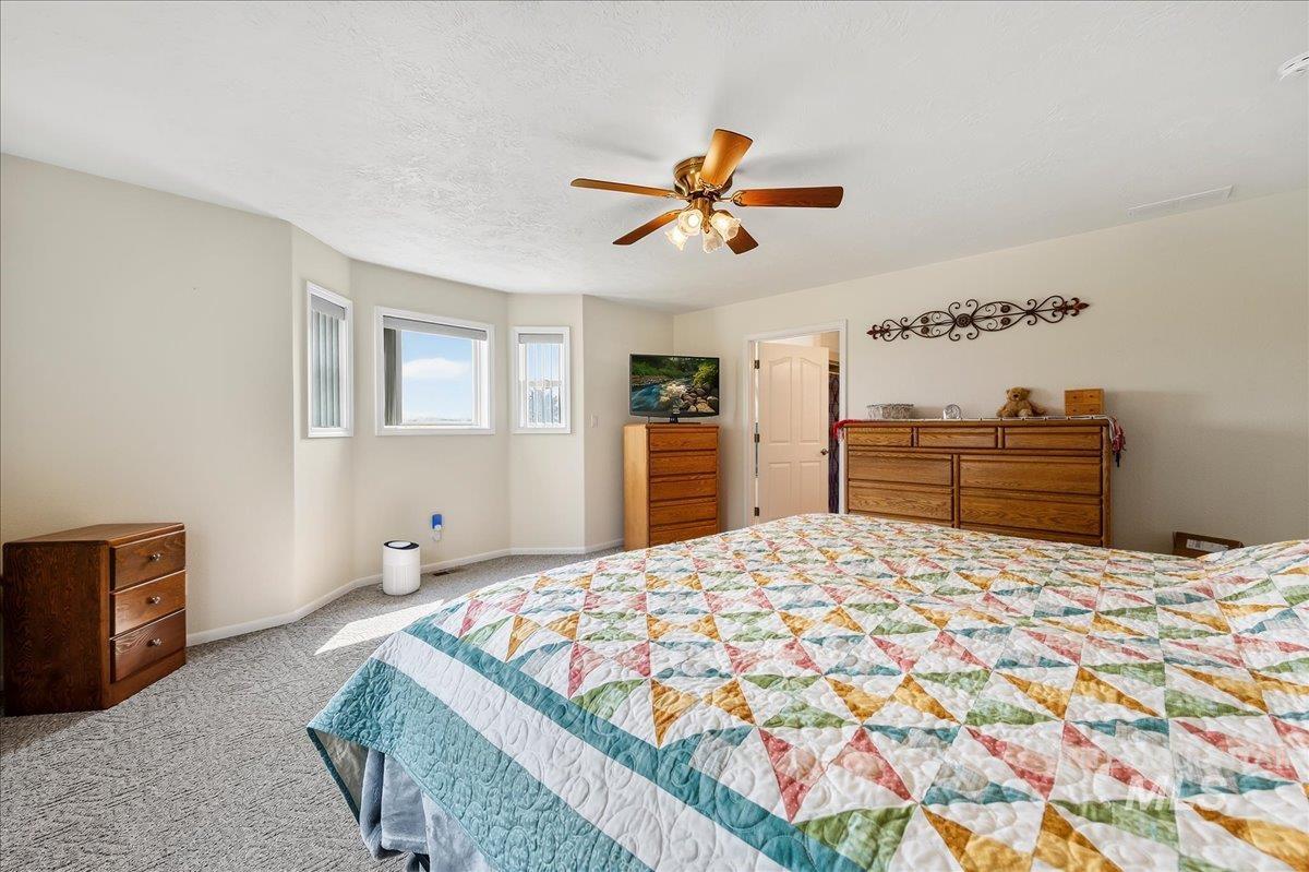 20133 Market Road, Caldwell, Idaho 83607, 3 Bedrooms, 2 Bathrooms, Residential For Sale, Price $949,900,MLS 98997054