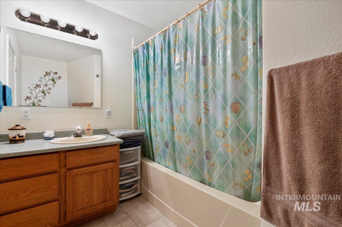 20133 Market Road, Caldwell, Idaho 83607, 3 Bedrooms, 2 Bathrooms, Residential For Sale, Price $949,900,MLS 98997054