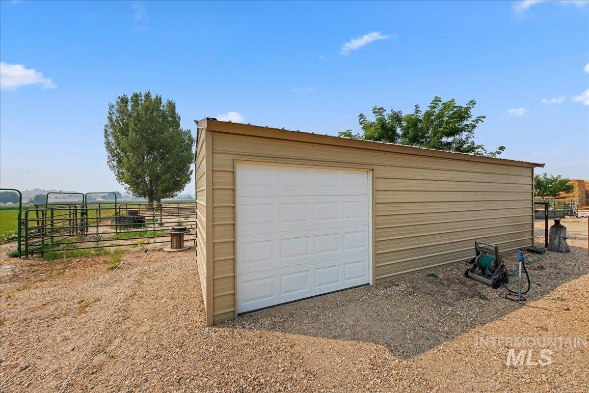 20133 Market Road, Caldwell, Idaho 83607, 3 Bedrooms, 2 Bathrooms, Residential For Sale, Price $949,900,MLS 98997054