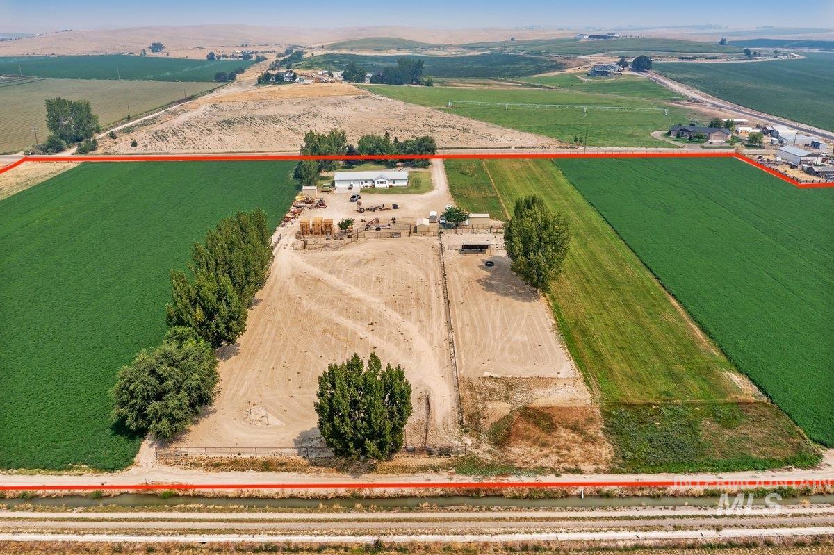 20133 Market Road, Caldwell, Idaho 83607, 3 Bedrooms, 2 Bathrooms, Residential For Sale, Price $949,900,MLS 98997054