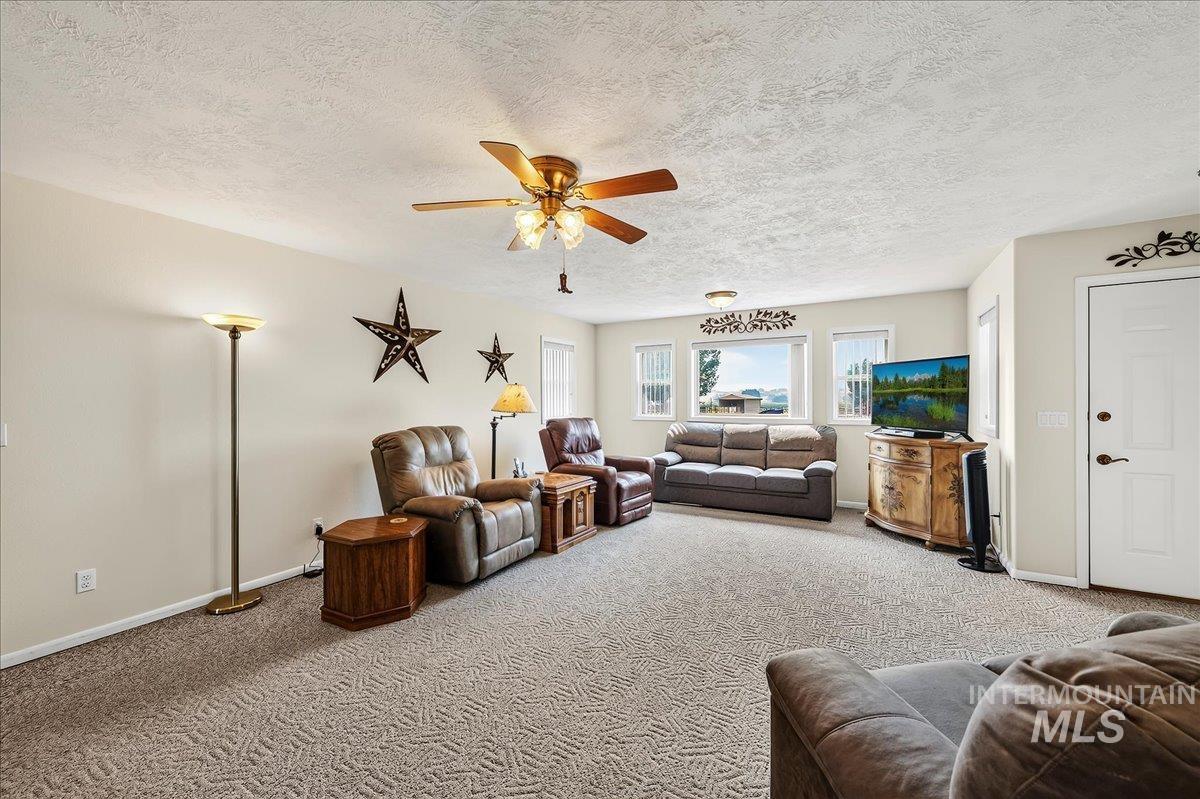 20133 Market Road, Caldwell, Idaho 83607, 3 Bedrooms, 2 Bathrooms, Residential For Sale, Price $949,900,MLS 98997054