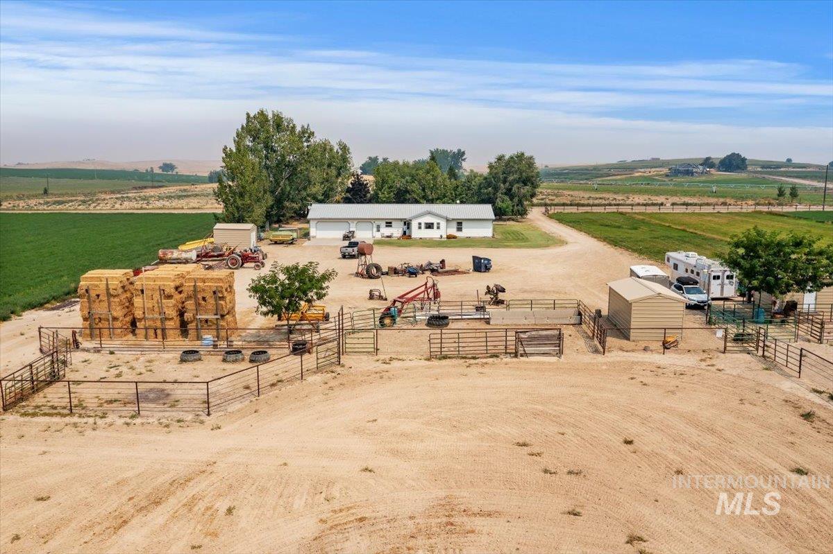 20133 Market Road, Caldwell, Idaho 83607, 3 Bedrooms, 2 Bathrooms, Residential For Sale, Price $949,900,MLS 98997054