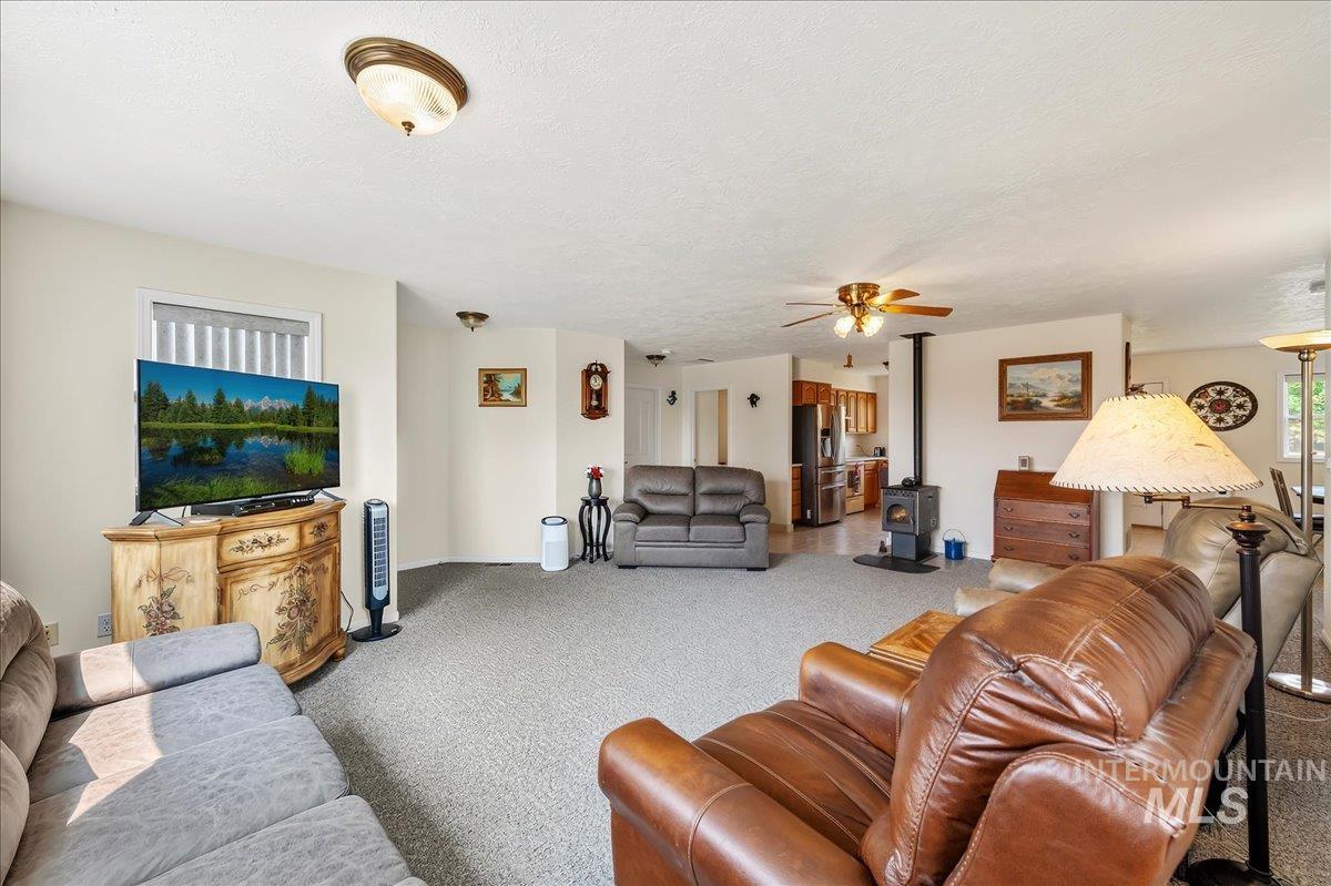 20133 Market Road, Caldwell, Idaho 83607, 3 Bedrooms, 2 Bathrooms, Residential For Sale, Price $949,900,MLS 98997054