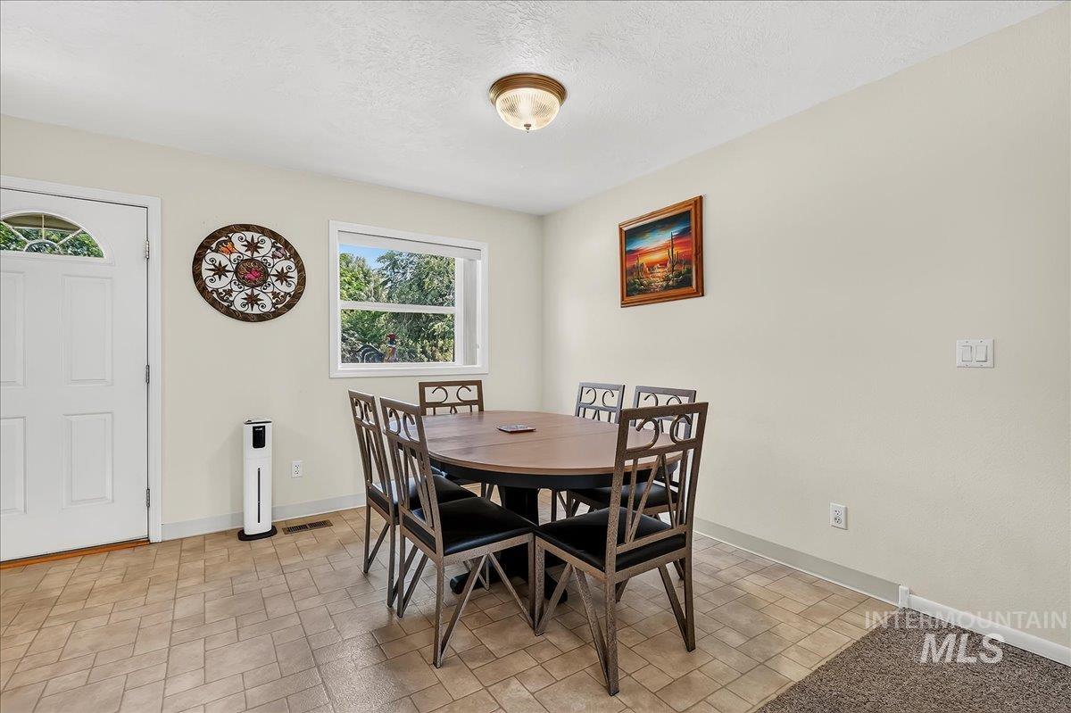 20133 Market Road, Caldwell, Idaho 83607, 3 Bedrooms, 2 Bathrooms, Residential For Sale, Price $949,900,MLS 98997054