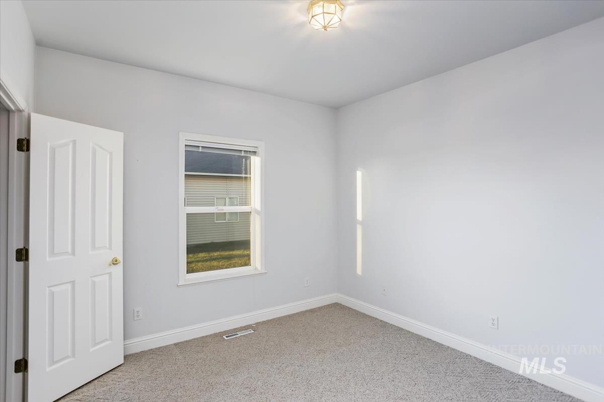 25074 The Driving Lane, Caldwell, Idaho 83607, 2 Bedrooms, 2 Bathrooms, Residential For Sale, Price $409,900,MLS 98997056