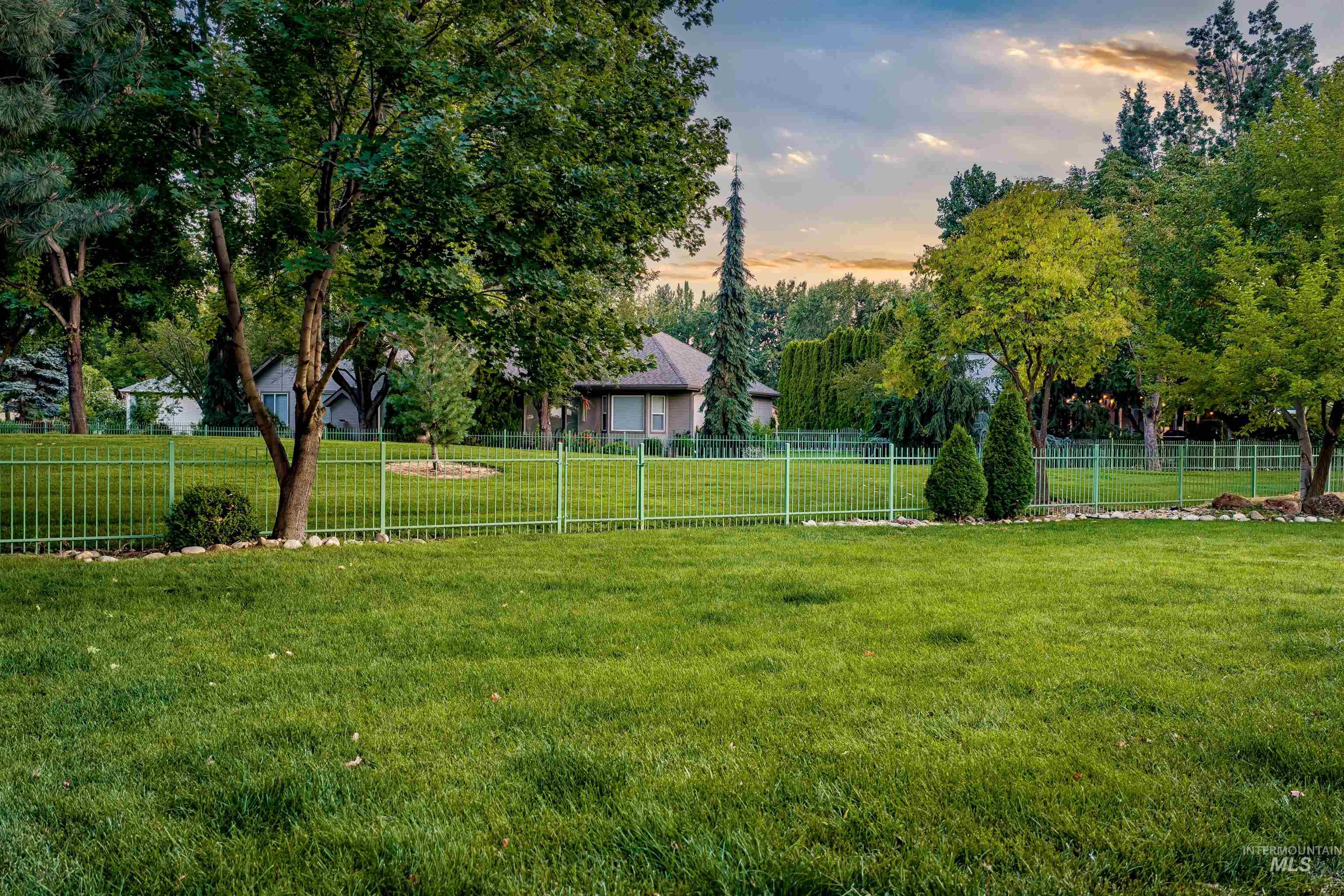 13543 W Engelmann Dr, Boise, Idaho 83713, 5 Bedrooms, 3 Bathrooms, Residential For Sale, Price $775,000,MLS 98997057