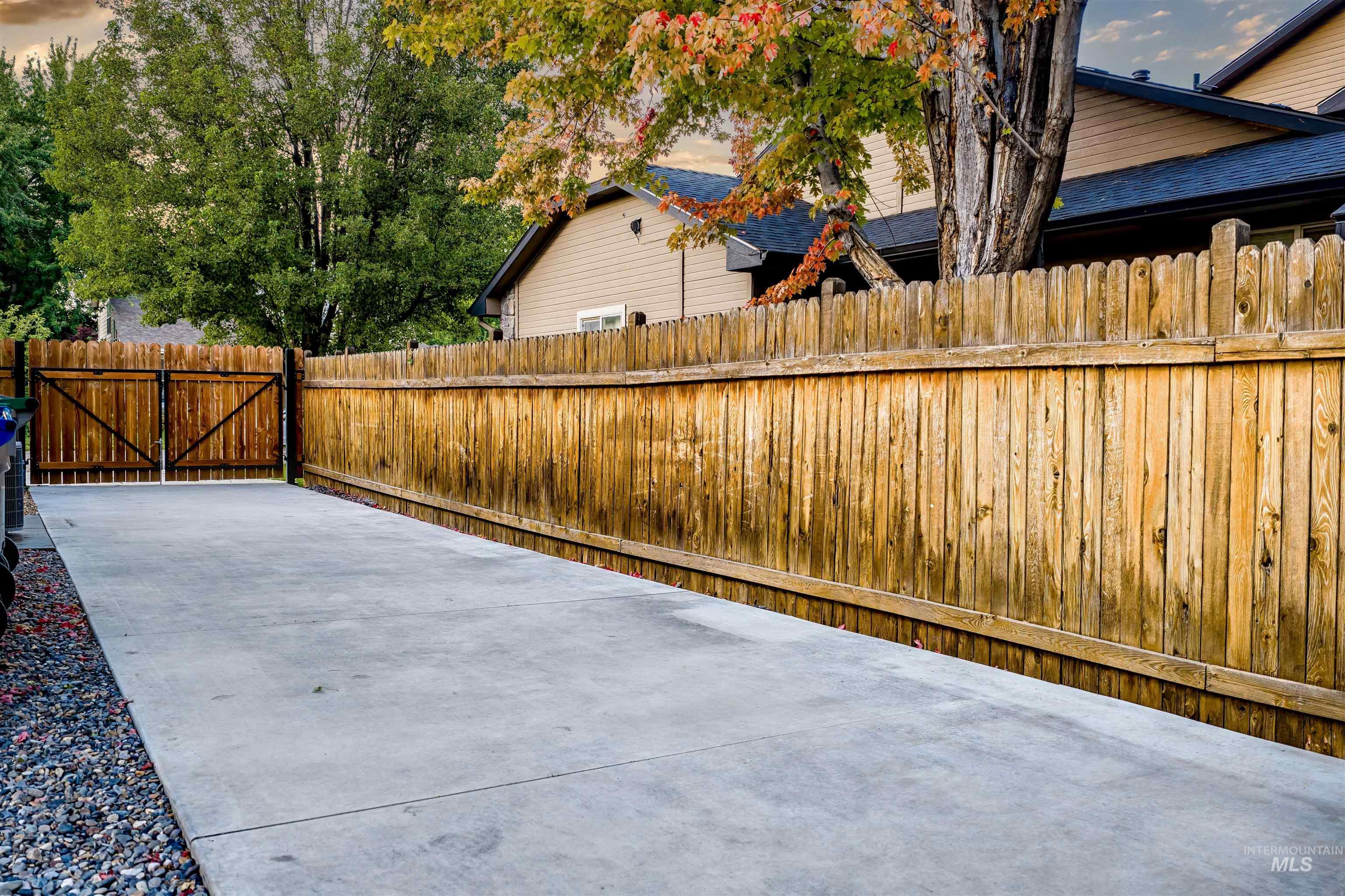 13543 W Engelmann Dr, Boise, Idaho 83713, 5 Bedrooms, 3 Bathrooms, Residential For Sale, Price $775,000,MLS 98997057