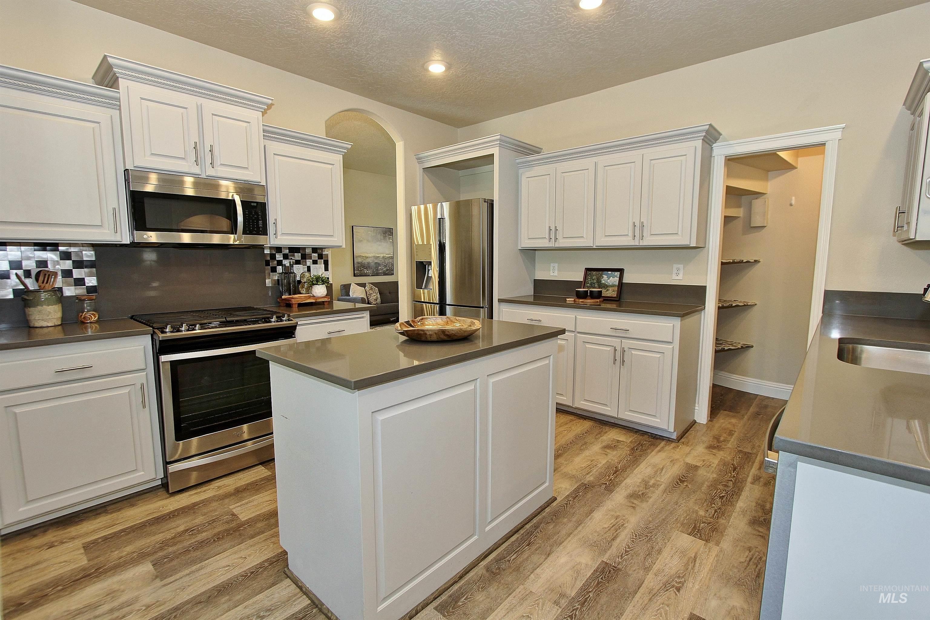 13543 W Engelmann Dr, Boise, Idaho 83713, 5 Bedrooms, 3 Bathrooms, Residential For Sale, Price $775,000,MLS 98997057