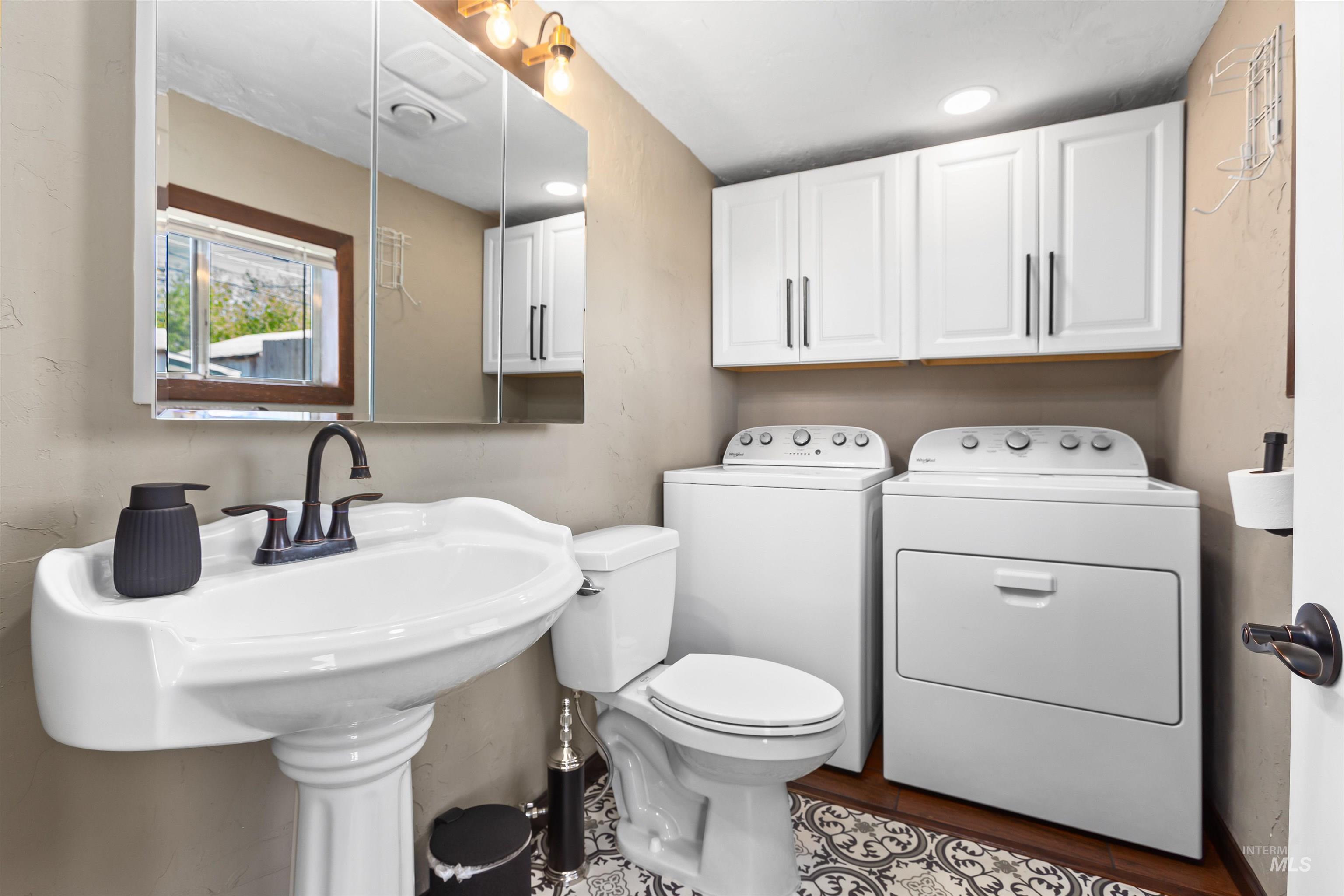 520 7th St, Clarkston, Washington 99403, 2 Bedrooms, 1.5 Bathrooms, Residential For Sale, Price $315,000,MLS 98997058