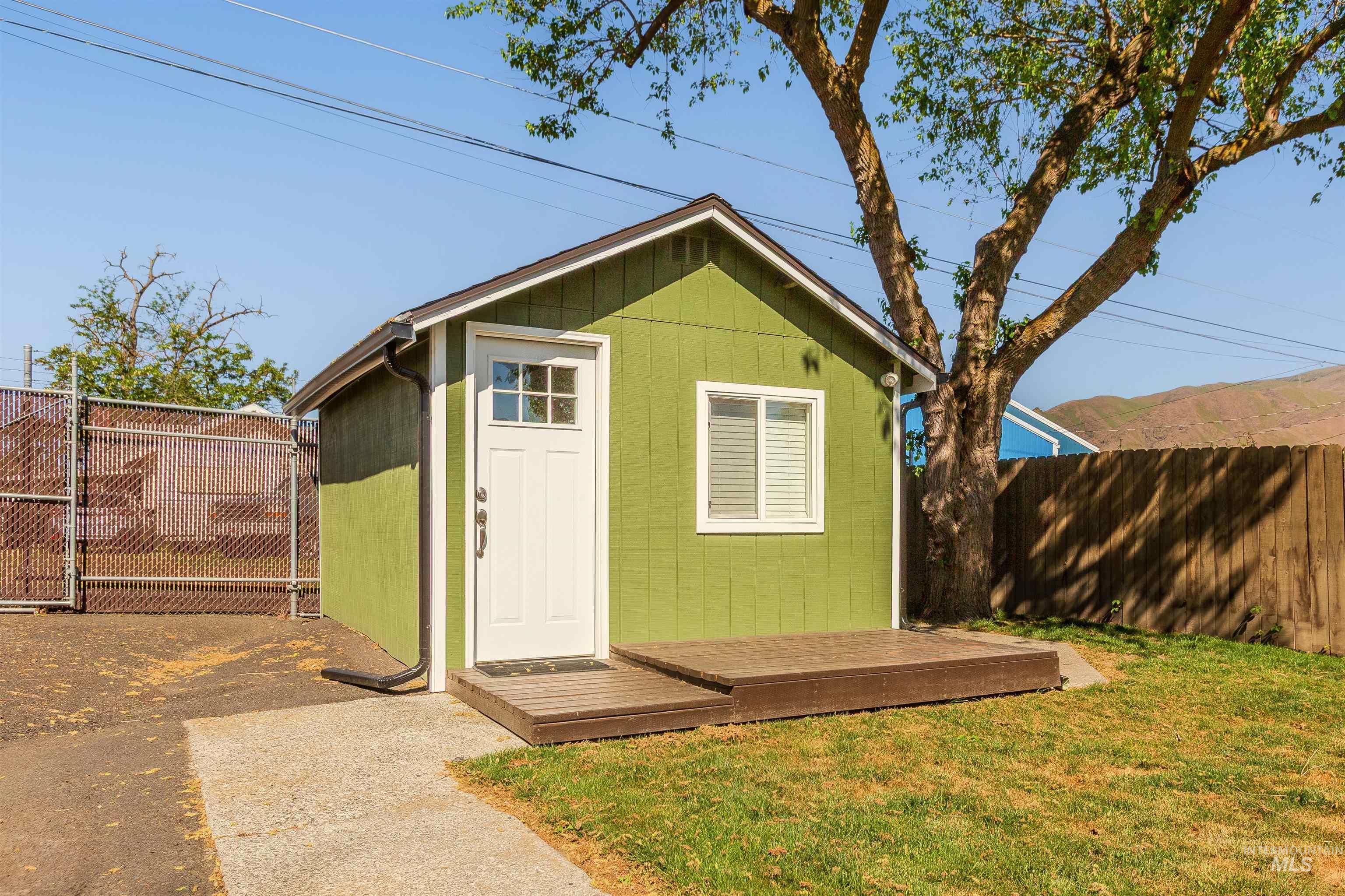 520 7th St, Clarkston, Washington 99403, 2 Bedrooms, 1.5 Bathrooms, Residential For Sale, Price $315,000,MLS 98997058