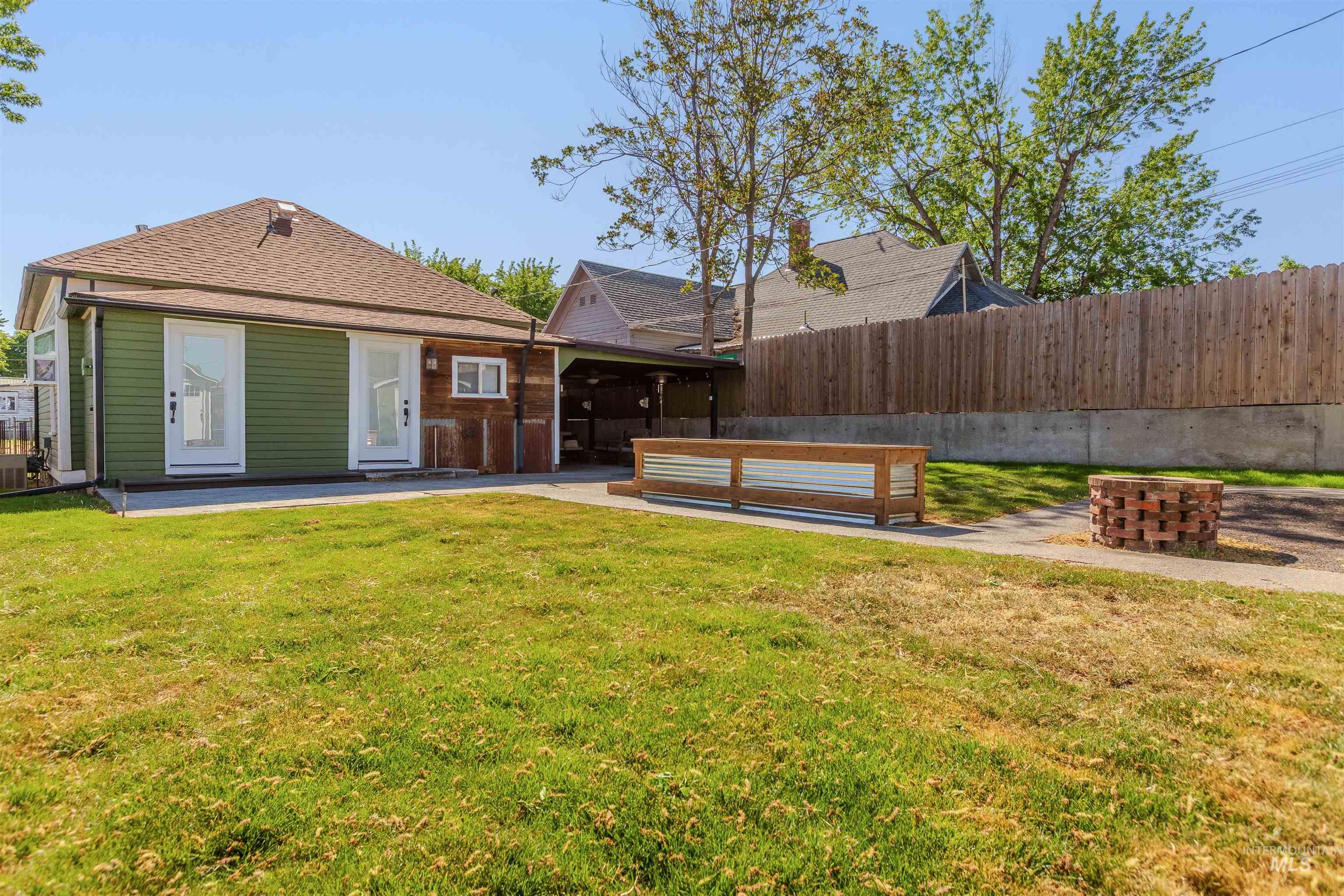 520 7th St, Clarkston, Washington 99403, 2 Bedrooms, 1.5 Bathrooms, Residential For Sale, Price $315,000,MLS 98997058