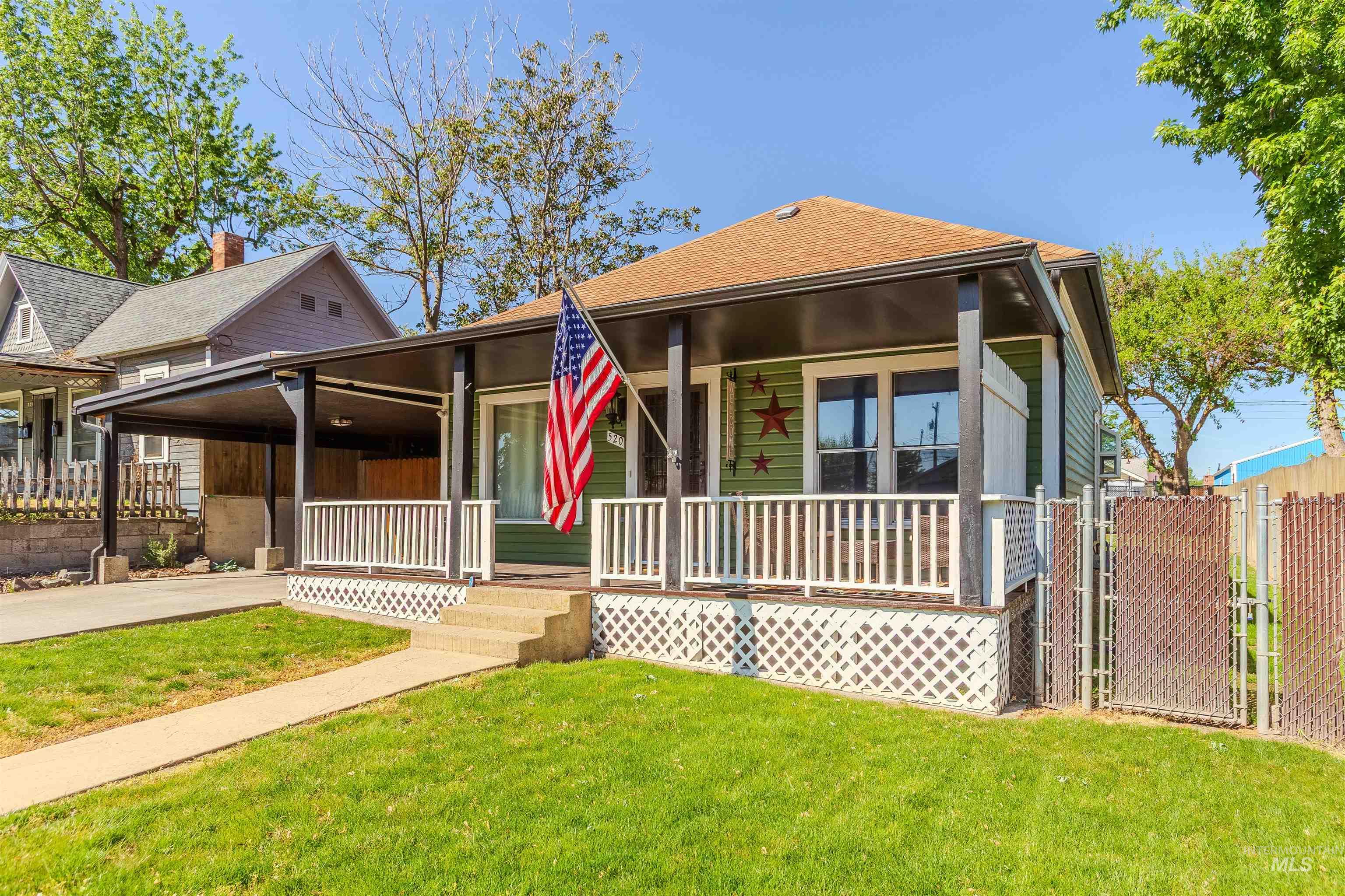 520 7th St, Clarkston, Washington 99403, 2 Bedrooms, 1.5 Bathrooms, Residential For Sale, Price $315,000,MLS 98997058