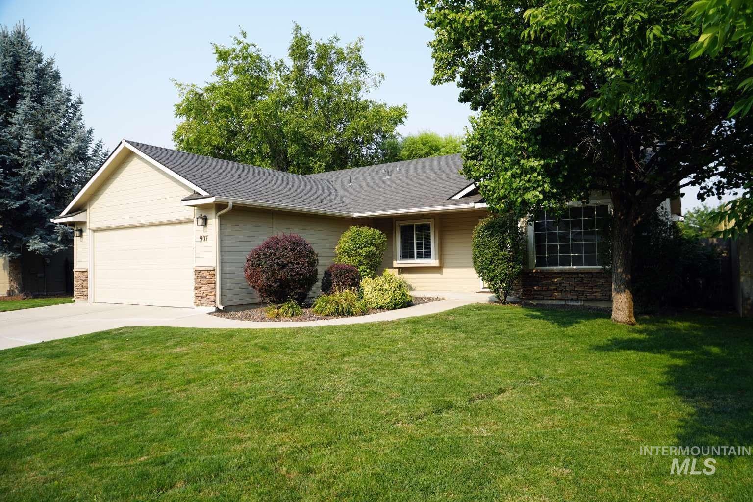 907 S Sockeye Way, Meridian, Idaho 83642, 3 Bedrooms, 2 Bathrooms, Residential For Sale, Price $424,900,MLS 98997060