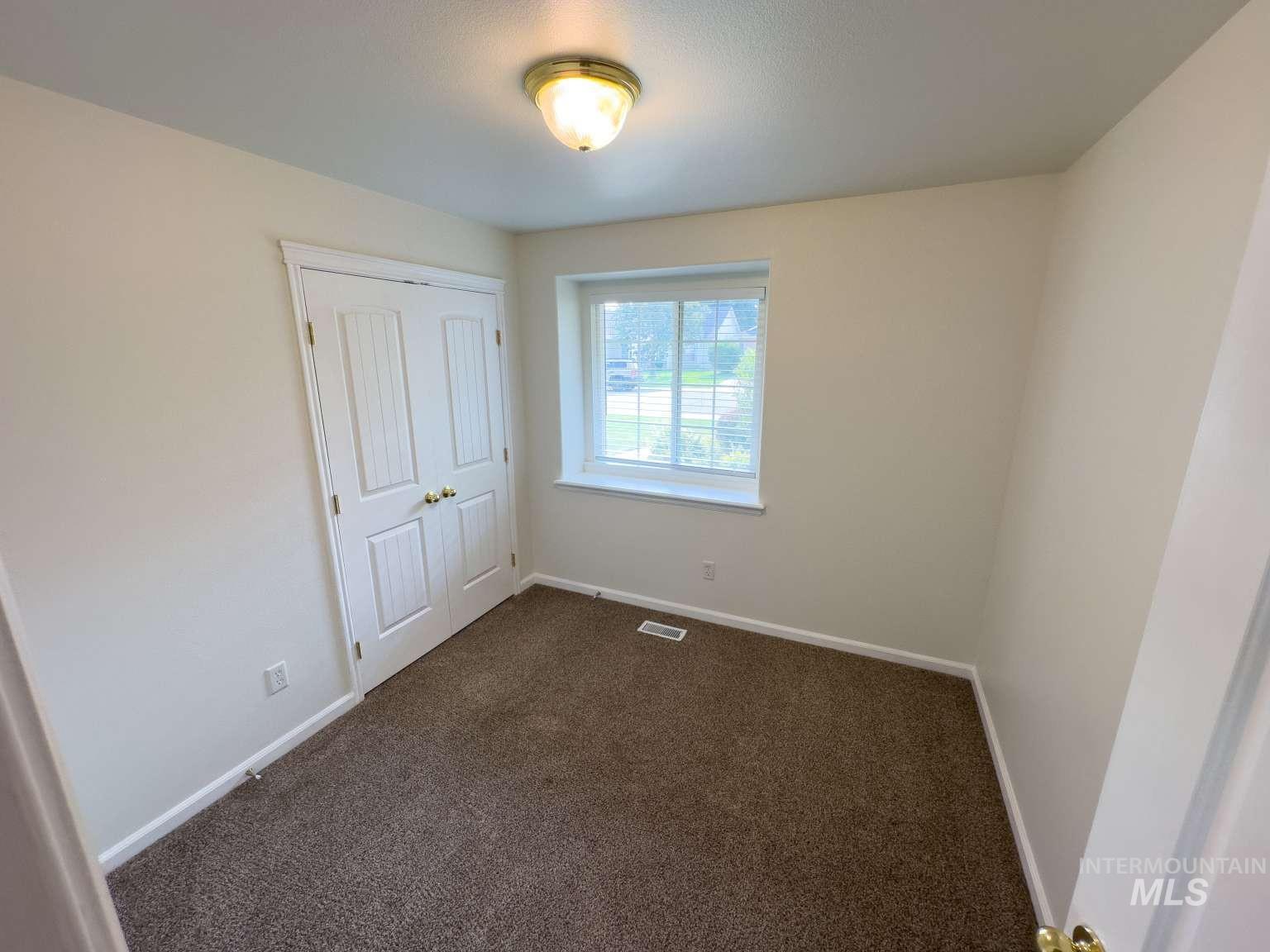 907 S Sockeye Way, Meridian, Idaho 83642, 3 Bedrooms, 2 Bathrooms, Residential For Sale, Price $424,900,MLS 98997060