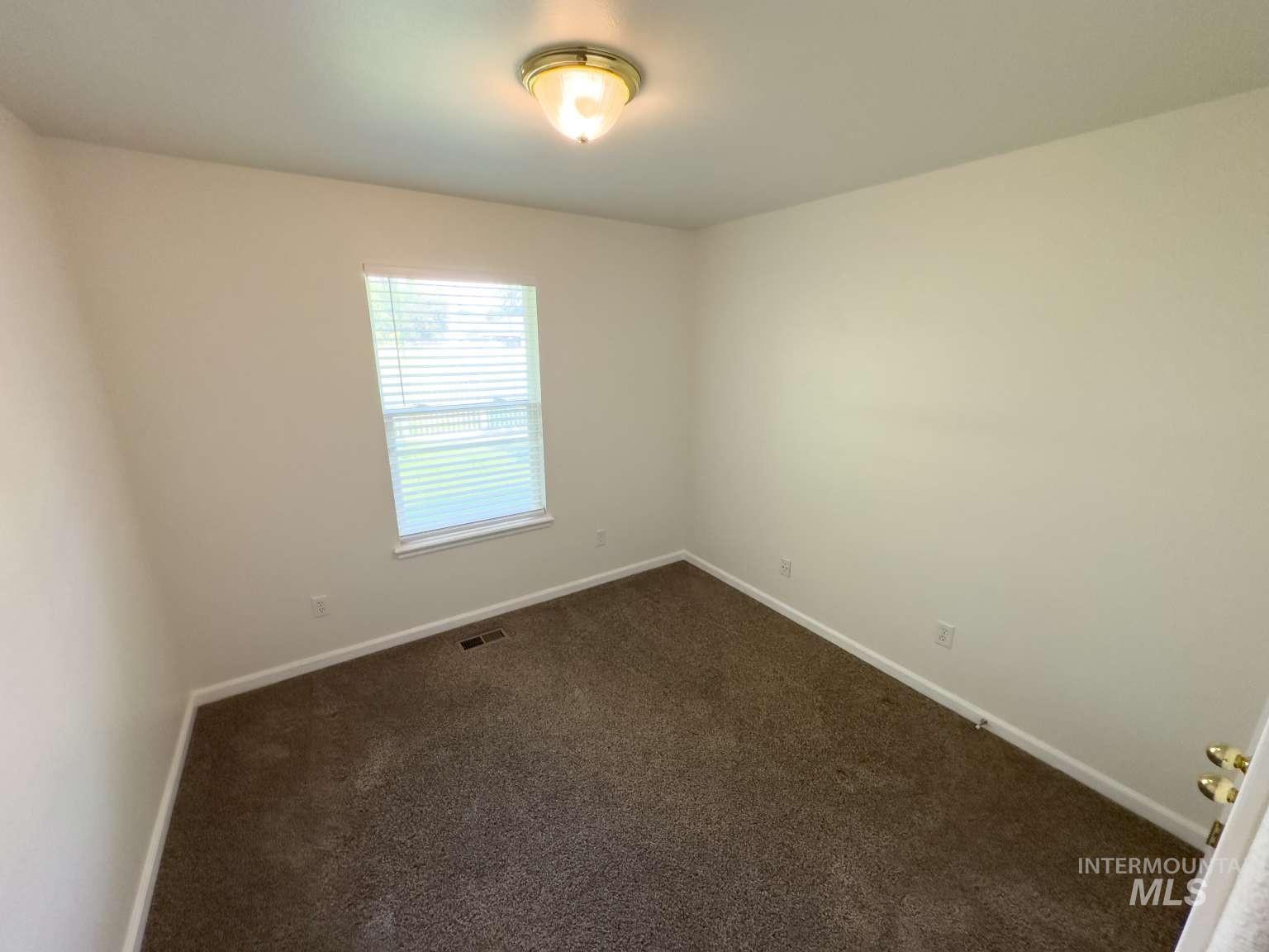 907 S Sockeye Way, Meridian, Idaho 83642, 3 Bedrooms, 2 Bathrooms, Residential For Sale, Price $424,900,MLS 98997060