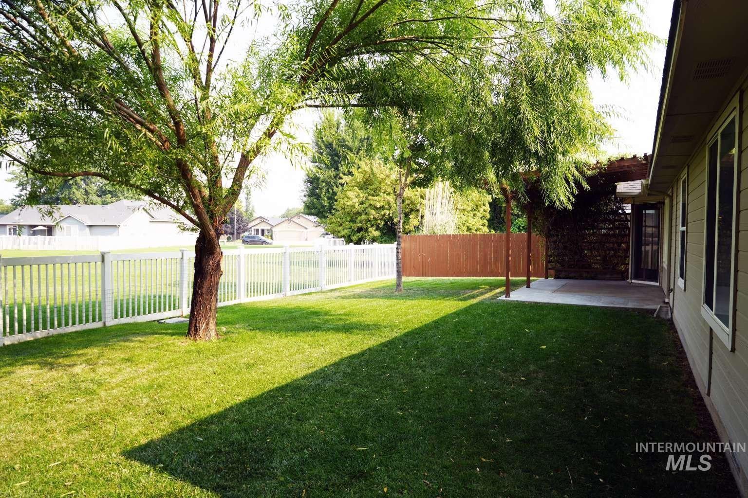 907 S Sockeye Way, Meridian, Idaho 83642, 3 Bedrooms, 2 Bathrooms, Residential For Sale, Price $424,900,MLS 98997060